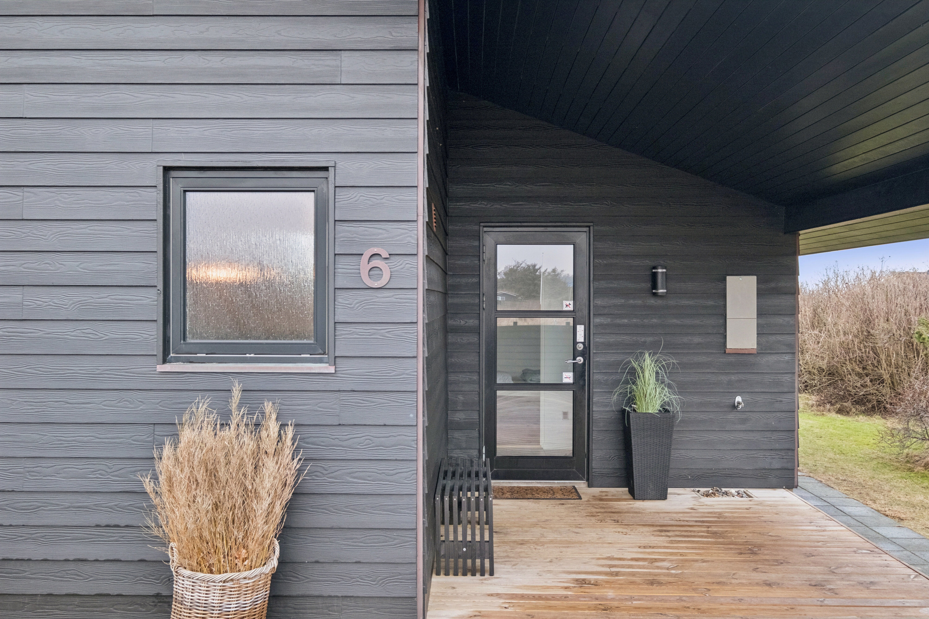 Fremhævet udendørs billede i fuldskærmstilstand. Billede af Augustvej 6, Skal Klit, 9800 Hjørring