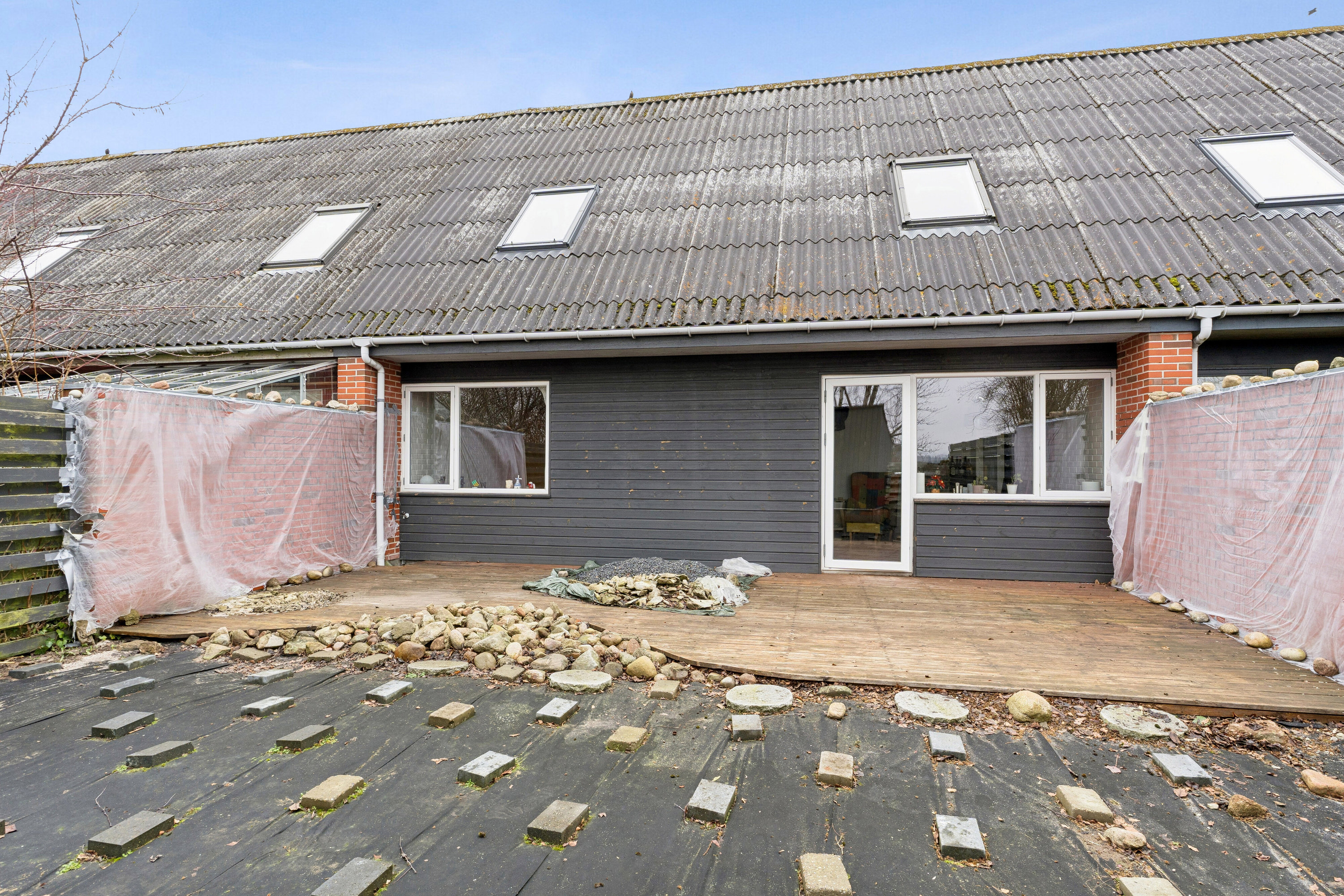 Fremhævet set fra vejen billede i fuldskærmstilstand. Billede af Spireavej 20, Skovby, 8464 Galten