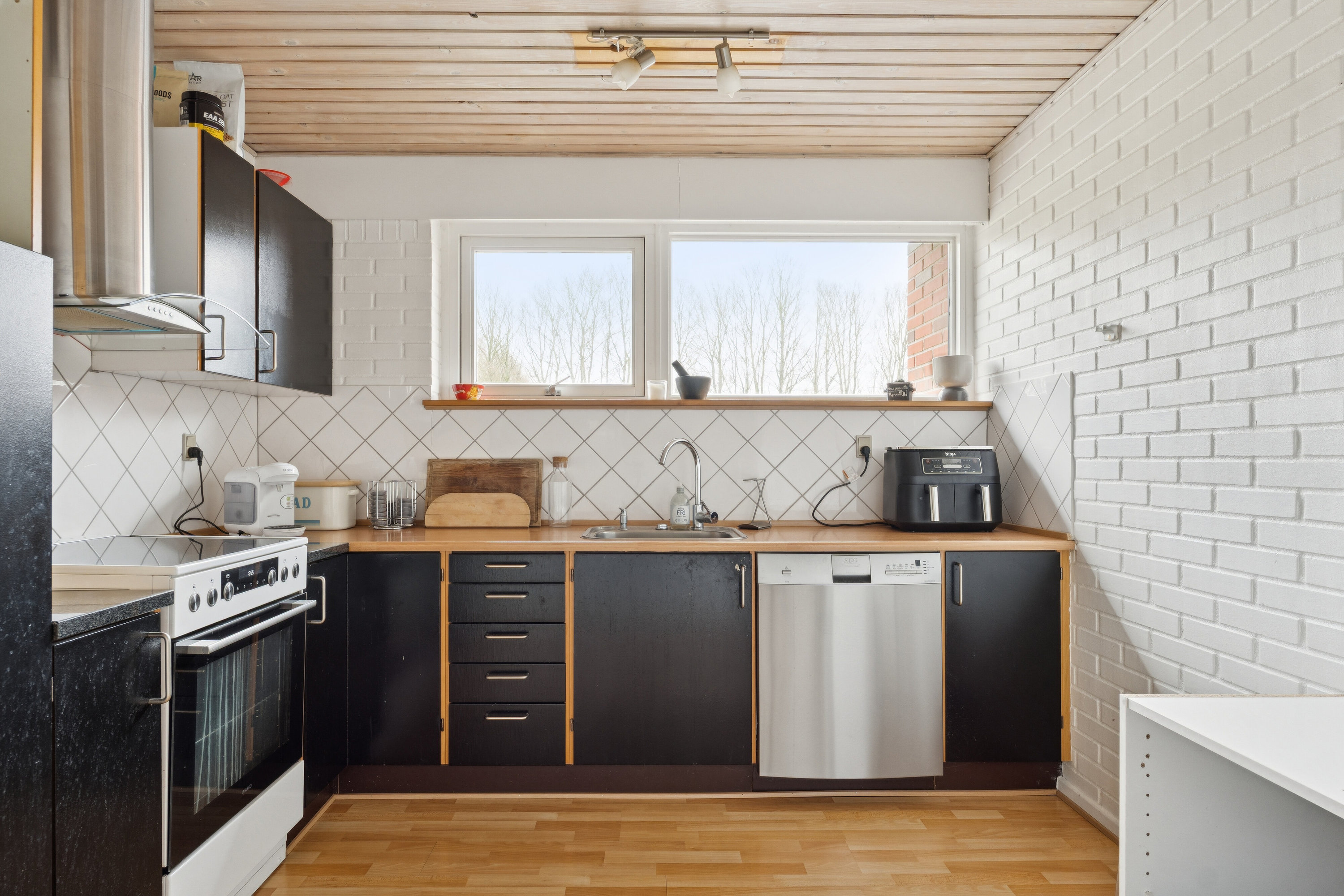 Fremhævet køkken billede i fuldskærmstilstand. Billede af Spireavej 20, Skovby, 8464 Galten