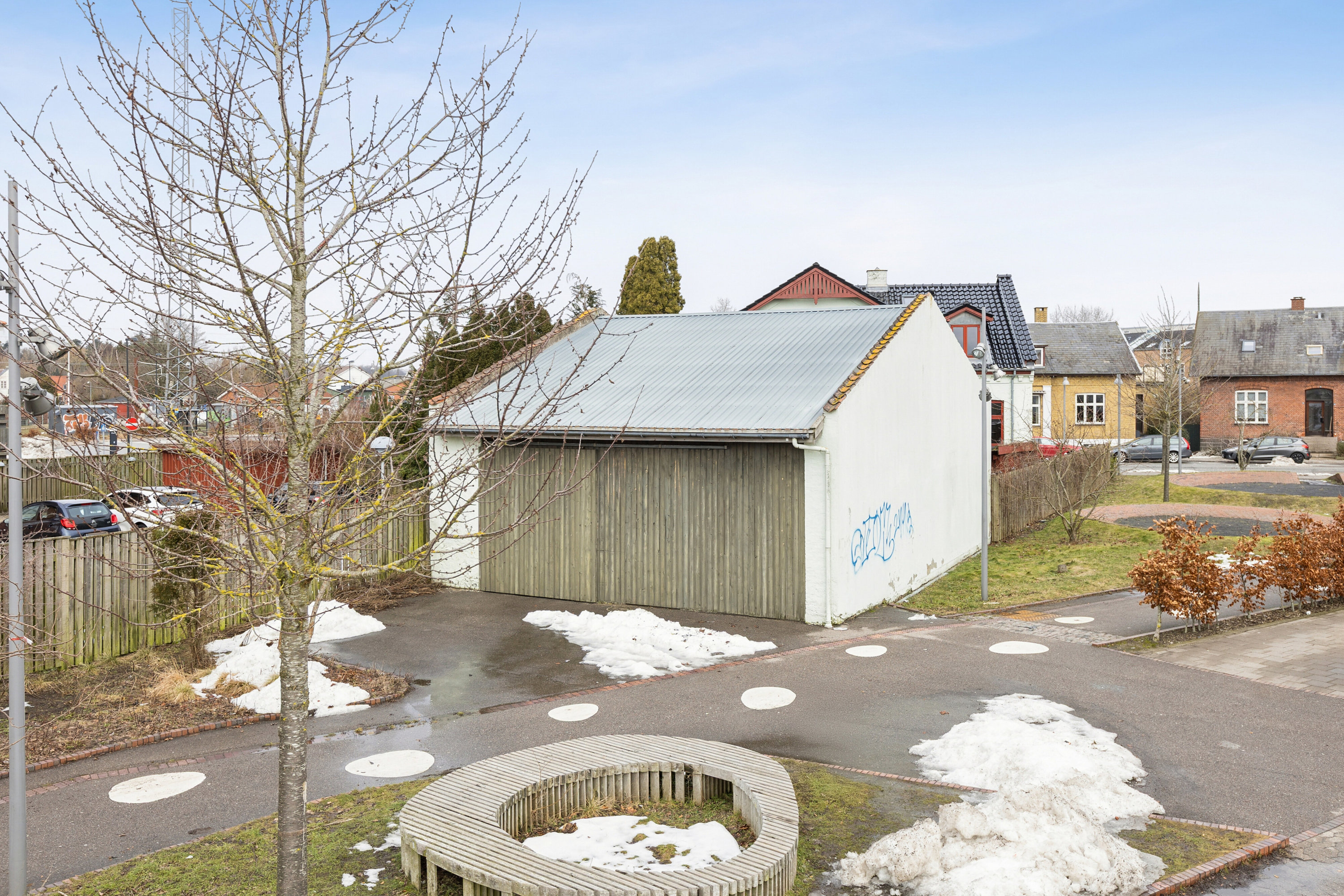 Fremhævet set fra vejen billede i fuldskærmstilstand. Billede af Jernbanegade 4, 4690 Haslev