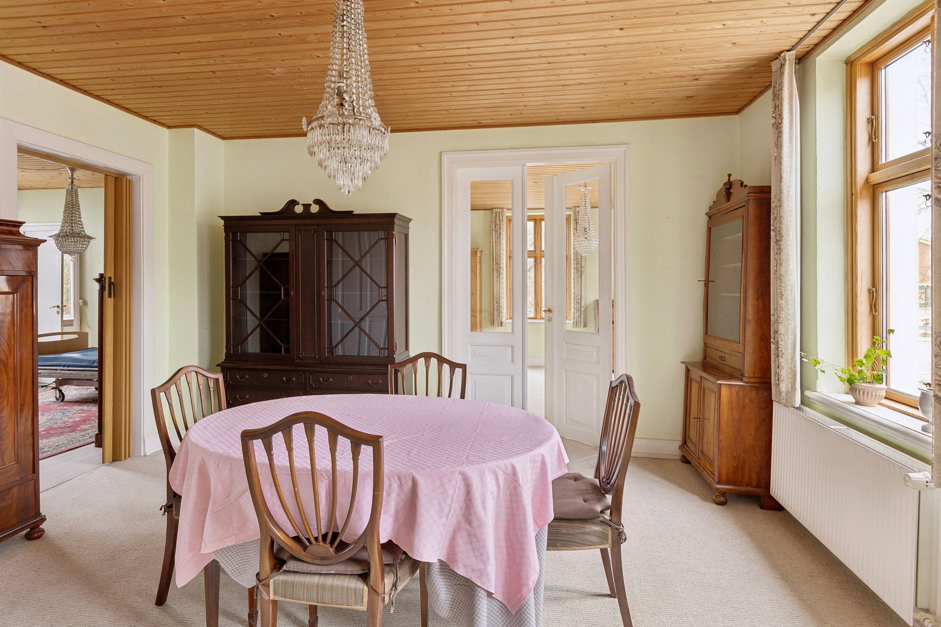 Fremhævet spisestue billede i fuldskærmstilstand. Billede af Jernbanegade 4, 4690 Haslev