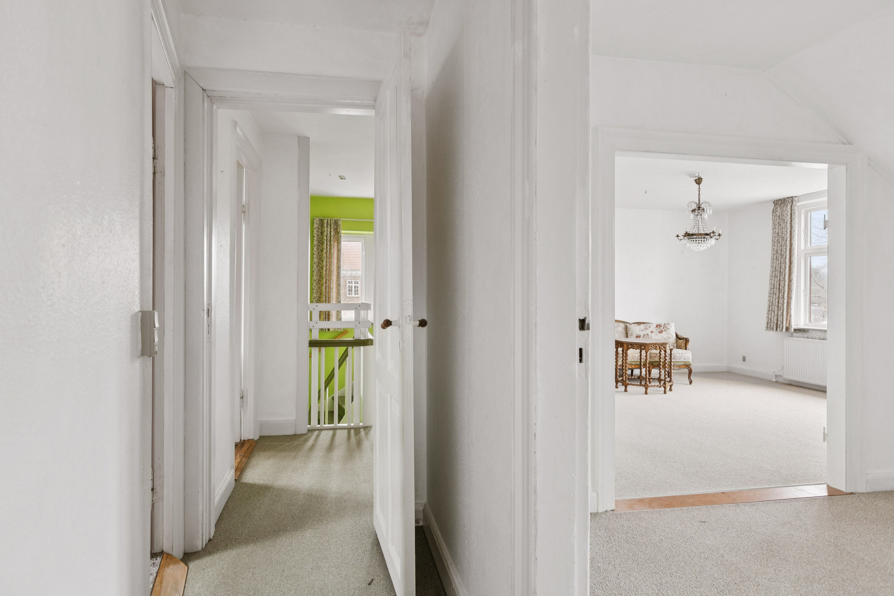 Fremhævet hall billede i fuldskærmstilstand. Billede af Jernbanegade 4, 4690 Haslev