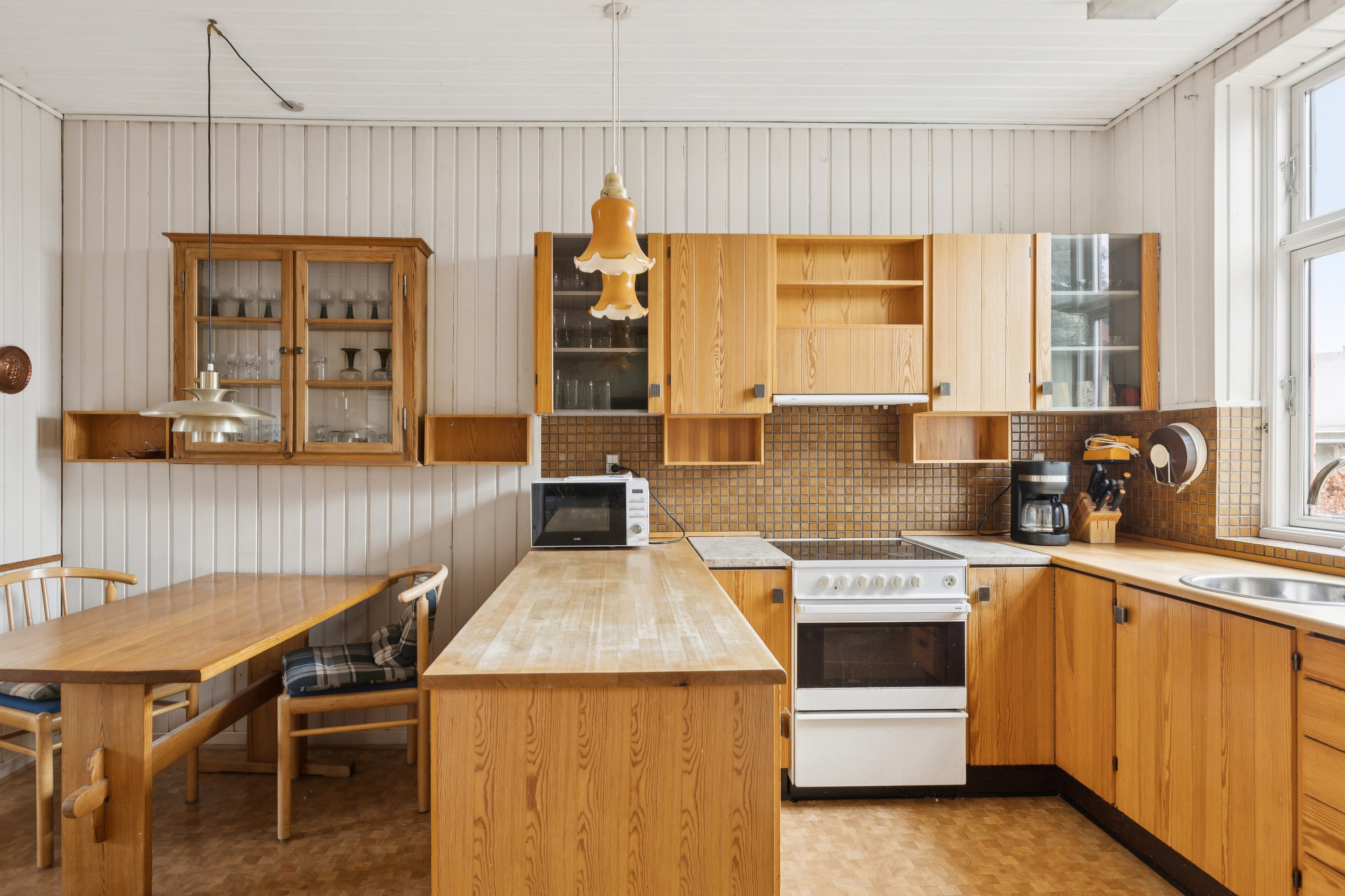Fremhævet køkken billede i fuldskærmstilstand. Billede af Jernbanegade 4, 4690 Haslev