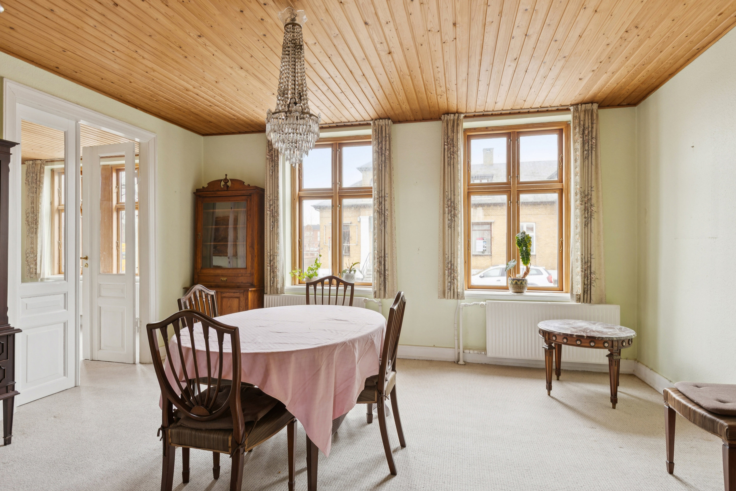 Fremhævet spisestue billede i fuldskærmstilstand. Billede af Jernbanegade 4, 4690 Haslev