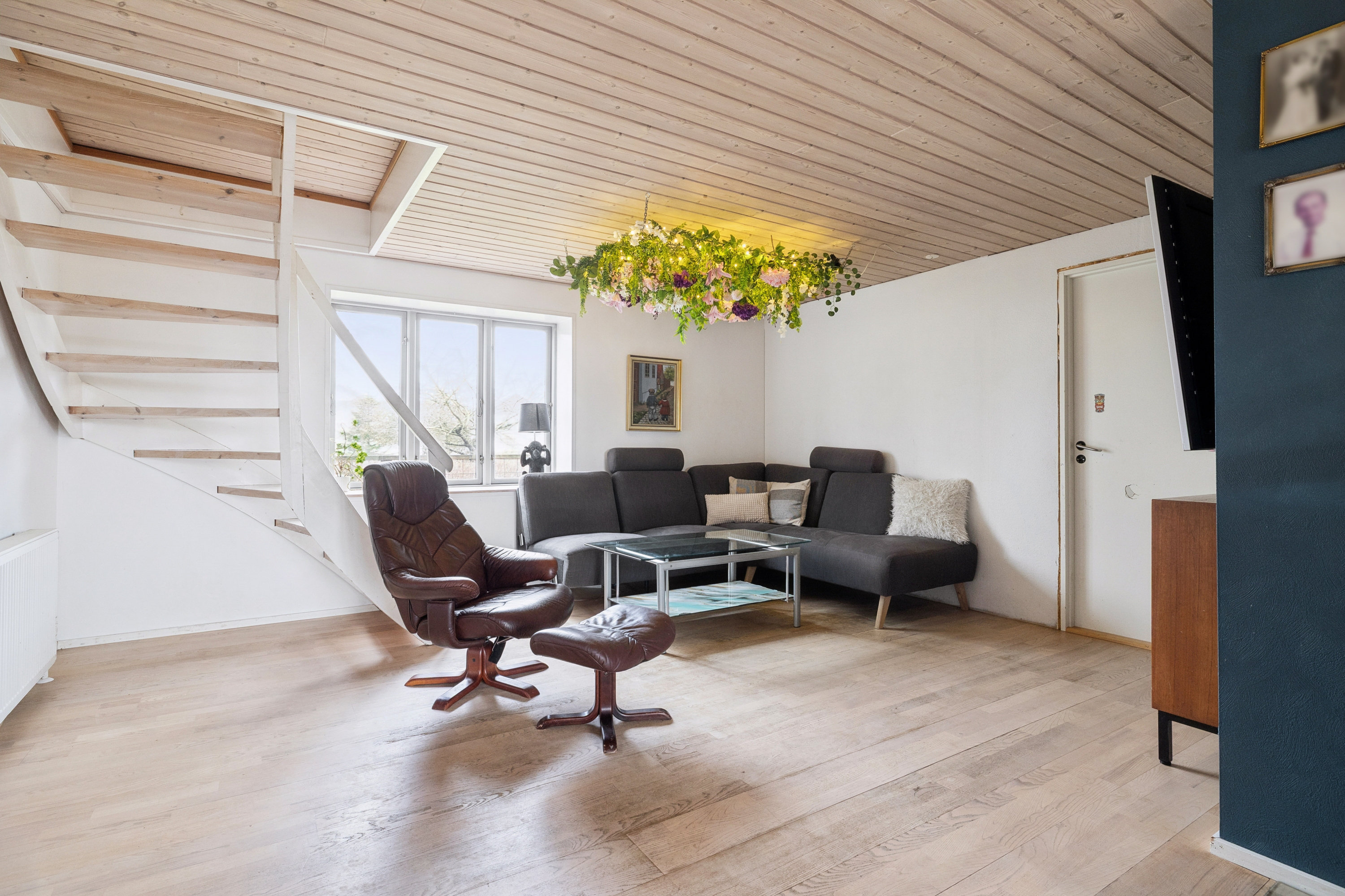 Fremhævet stue billede i fuldskærmstilstand. Billede af Genvej 2, Hvilsom, 9500 Hobro