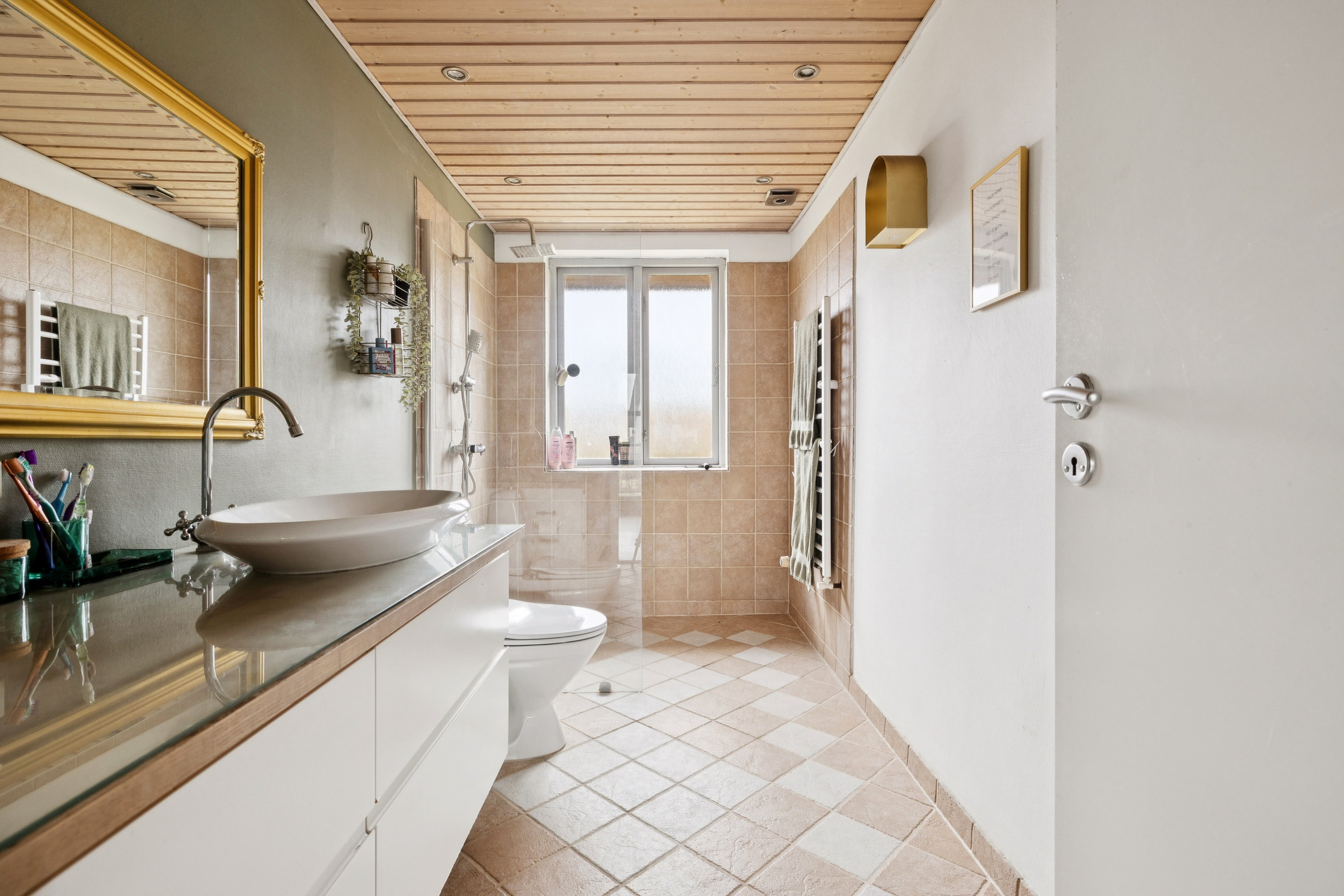 Fremhævet badeværelse billede i fuldskærmstilstand. Billede af Genvej 2, Hvilsom, 9500 Hobro