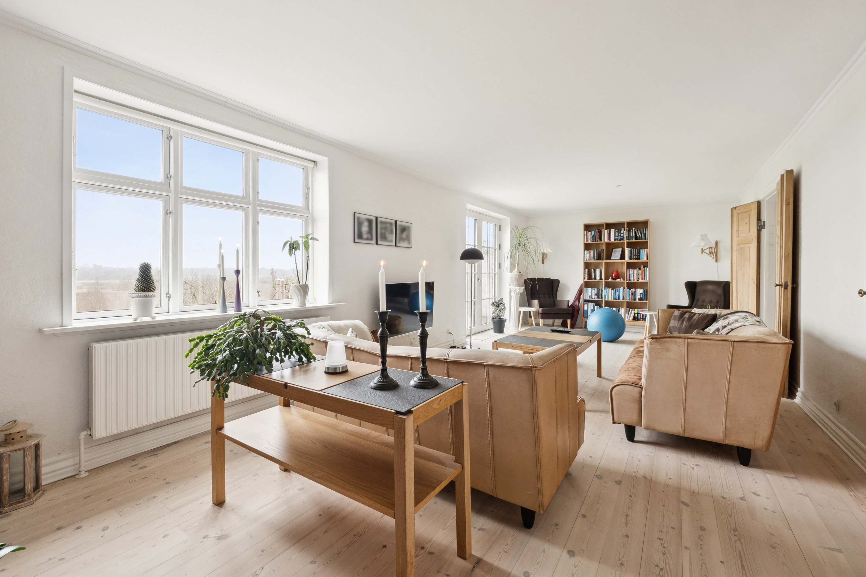 Fremhævet stue billede i fuldskærmstilstand. Billede af Kirkebakken 8, 7800 Skive