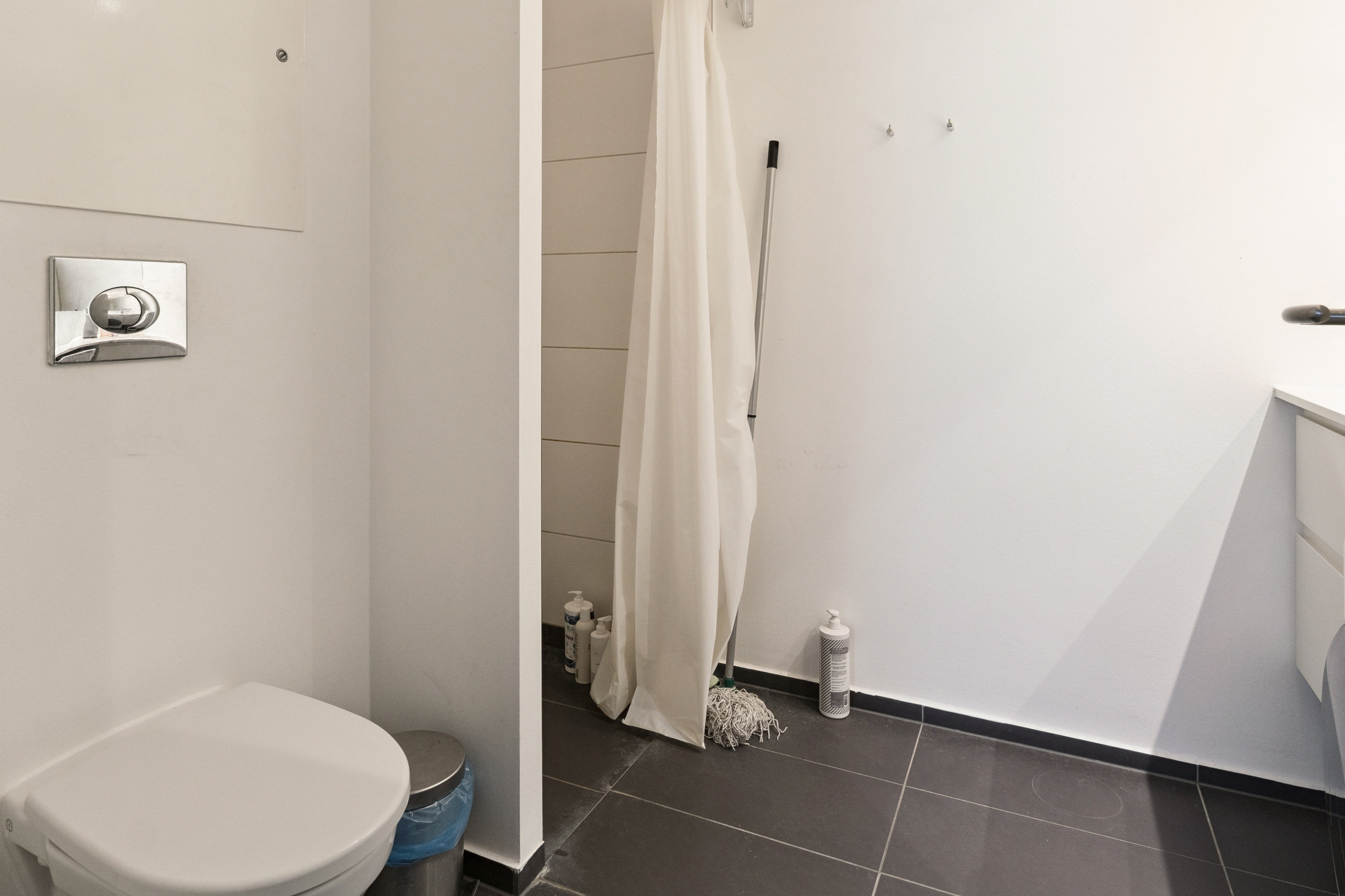 Fremhævet badeværelse billede i fuldskærmstilstand. Billede af Venøgade 24, 3. tv., 2100 København Ø