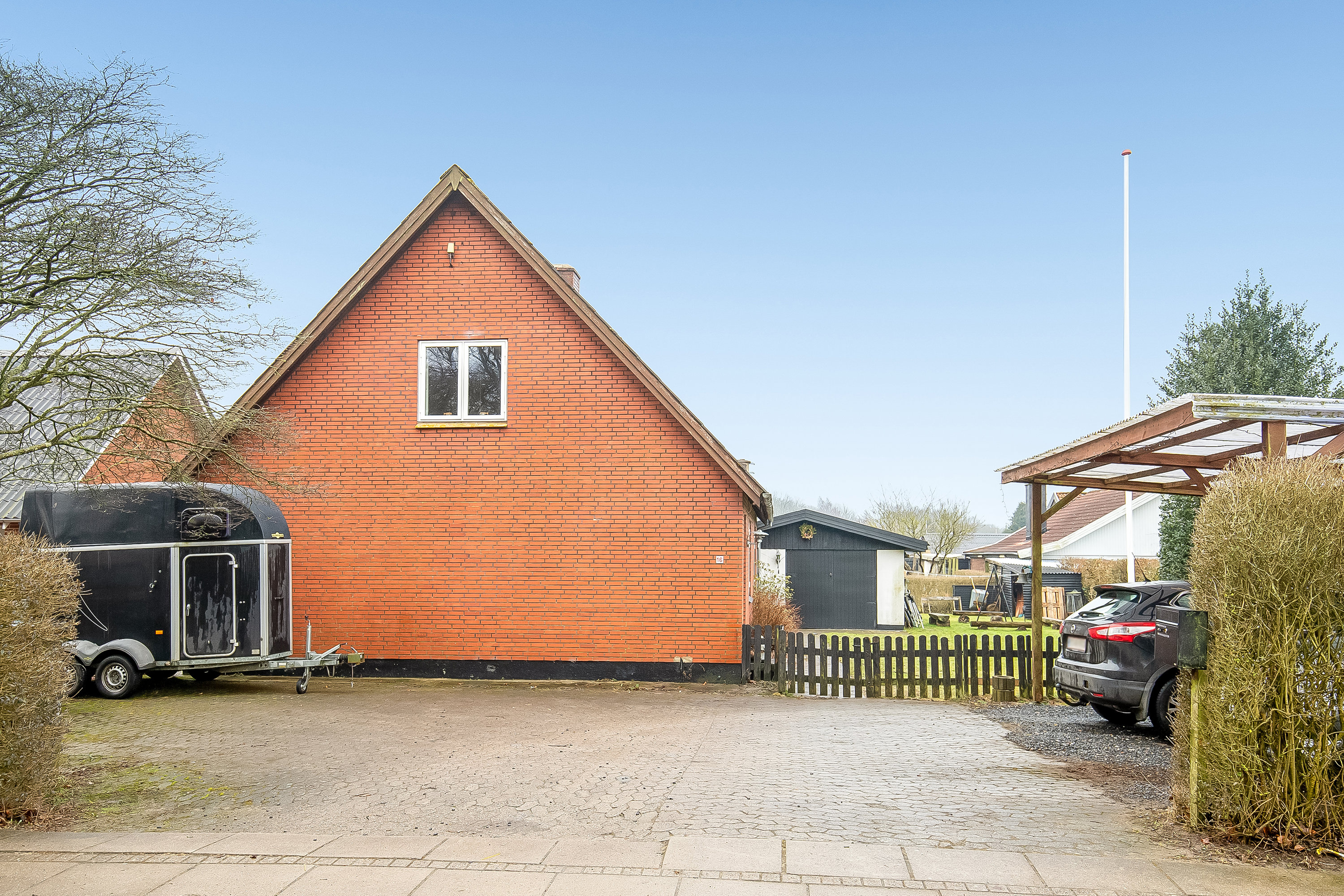 Fremhævet ejendommen billede i fuldskærmstilstand. Billede af Almind Østergade 16, 6051 Almind