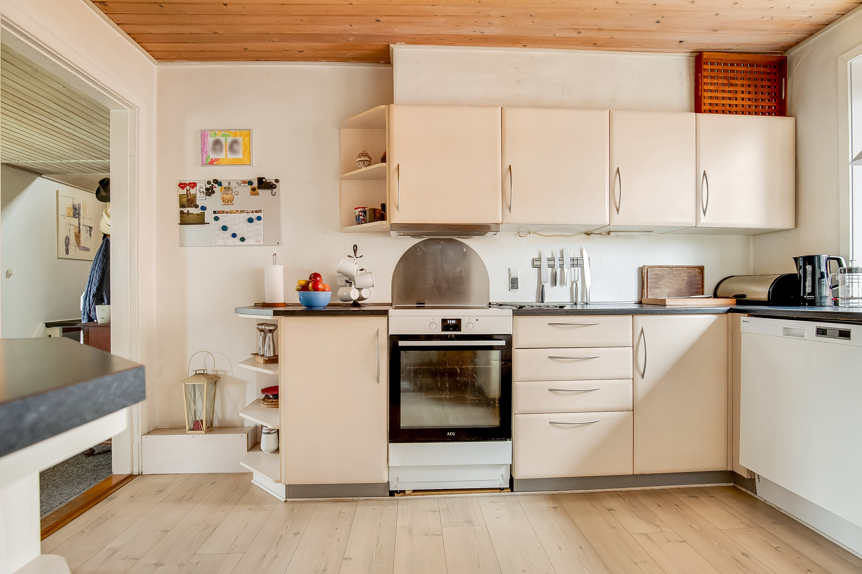 Fremhævet køkken billede i fuldskærmstilstand. Billede af Almind Østergade 16, 6051 Almind