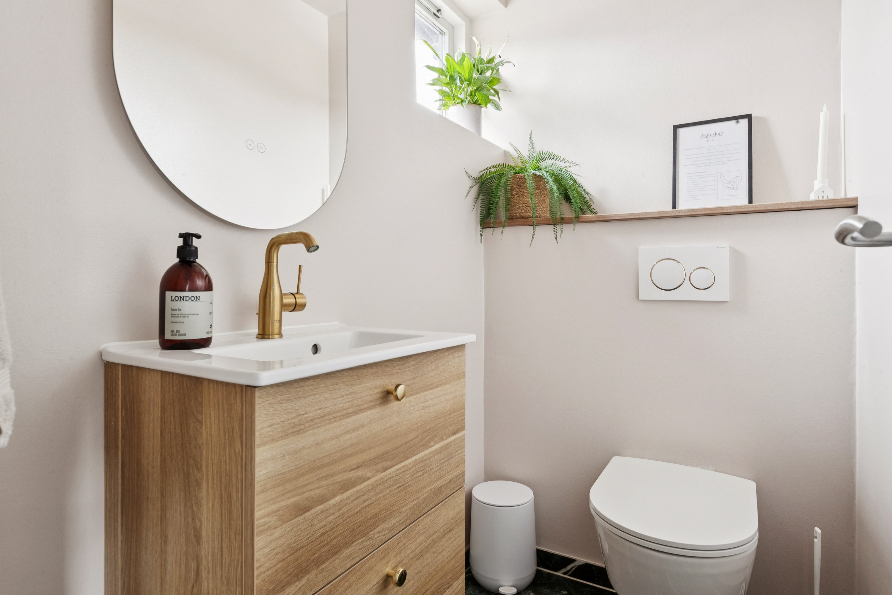 Fremhævet badeværelse billede i fuldskærmstilstand. Billede af Ishøj Bygade 114, 2635 Ishøj