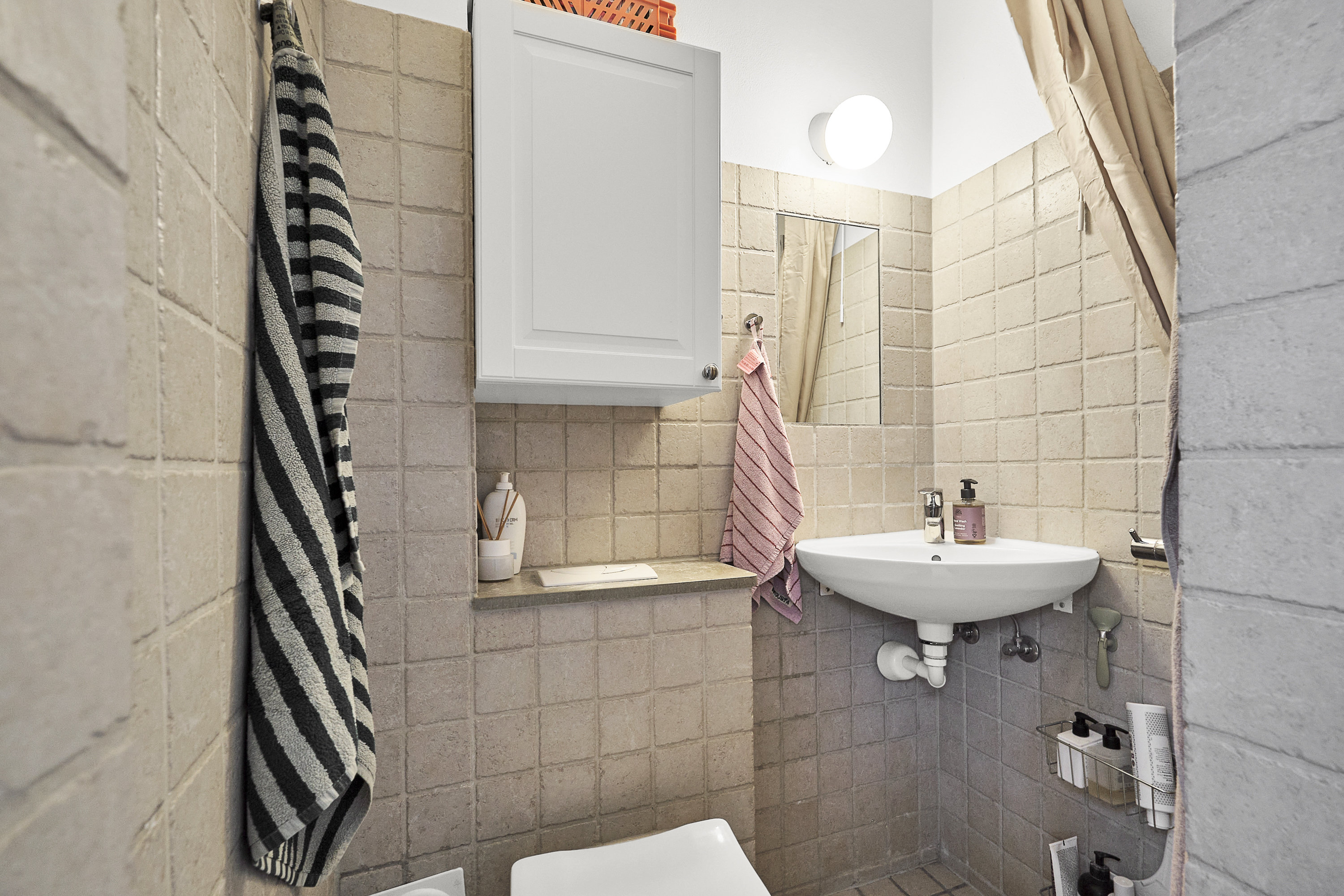 Fremhævet badeværelse billede i fuldskærmstilstand. Billede af J. Michaelsens Gade 6, 4. tv., 8000 Aarhus C