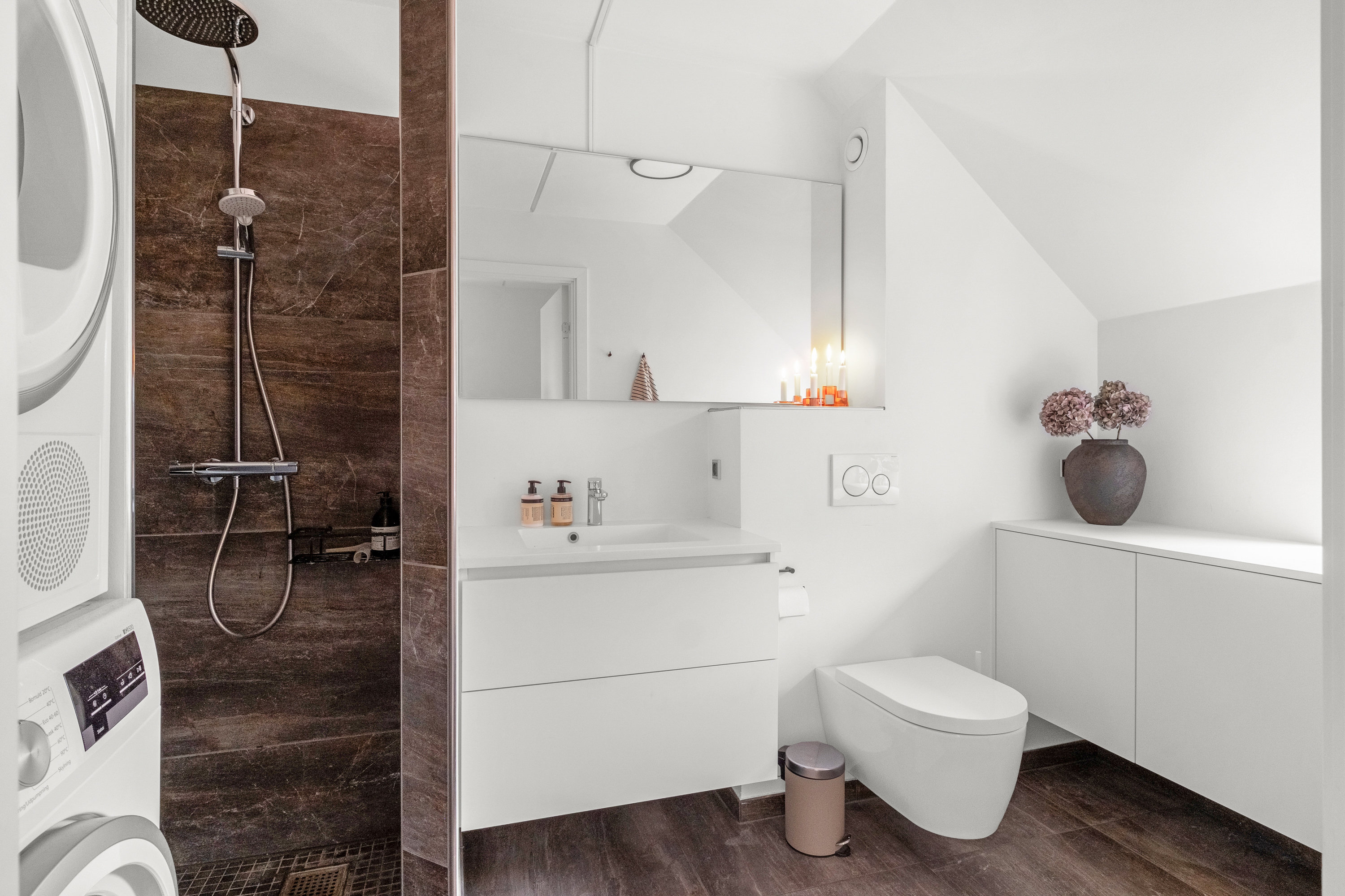 Fremhævet badeværelse billede i fuldskærmstilstand. Billede af Søgade 10A, 8000 Aarhus C