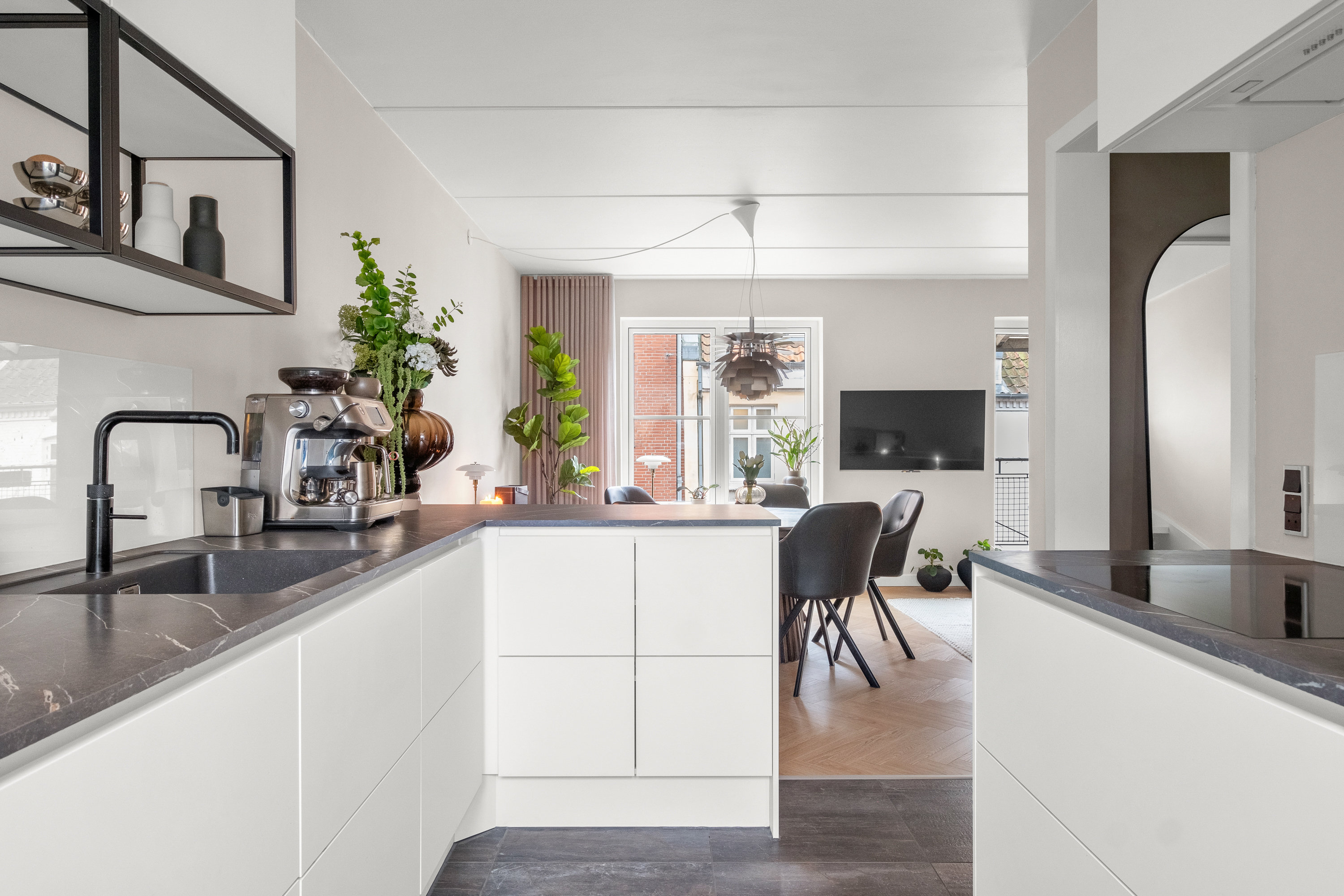 Fremhævet køkken billede i fuldskærmstilstand. Billede af Søgade 10A, 8000 Aarhus C