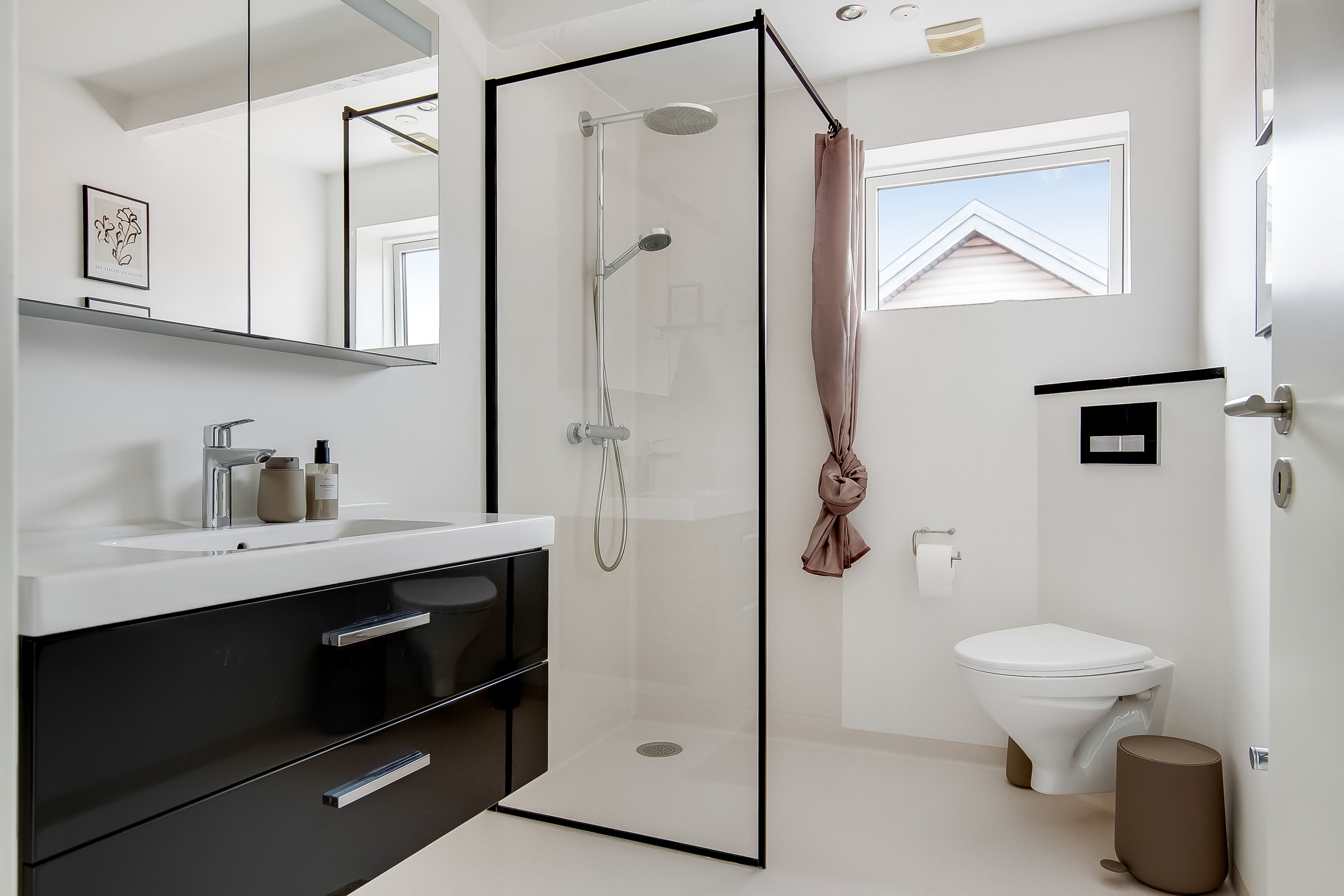 Fremhævet badeværelse billede i fuldskærmstilstand. Billede af Ibæk Strandvej 20B, 7100 Vejle