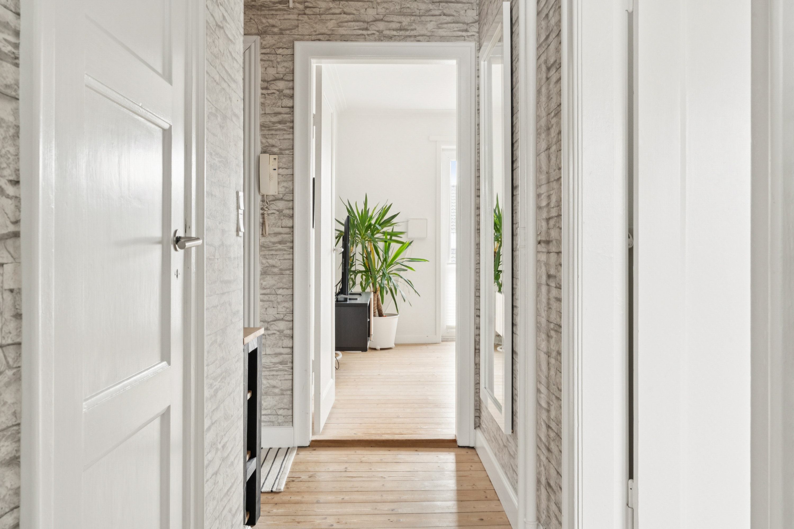 Fremhævet gang billede i fuldskærmstilstand. Billede af Ny Kastetvej 2, 1. tv., 9000 Aalborg