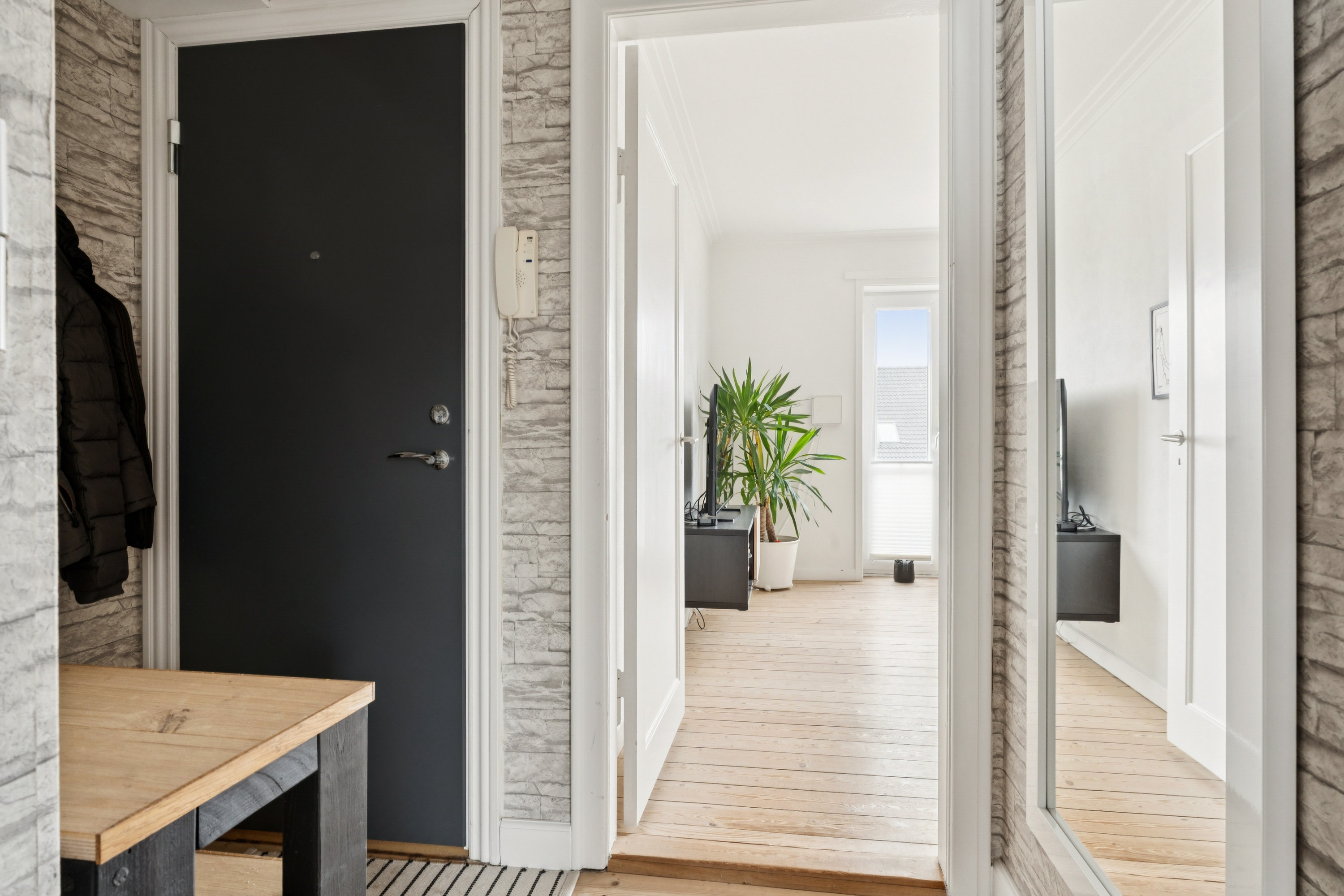 Fremhævet gang billede i fuldskærmstilstand. Billede af Ny Kastetvej 2, 1. tv., 9000 Aalborg