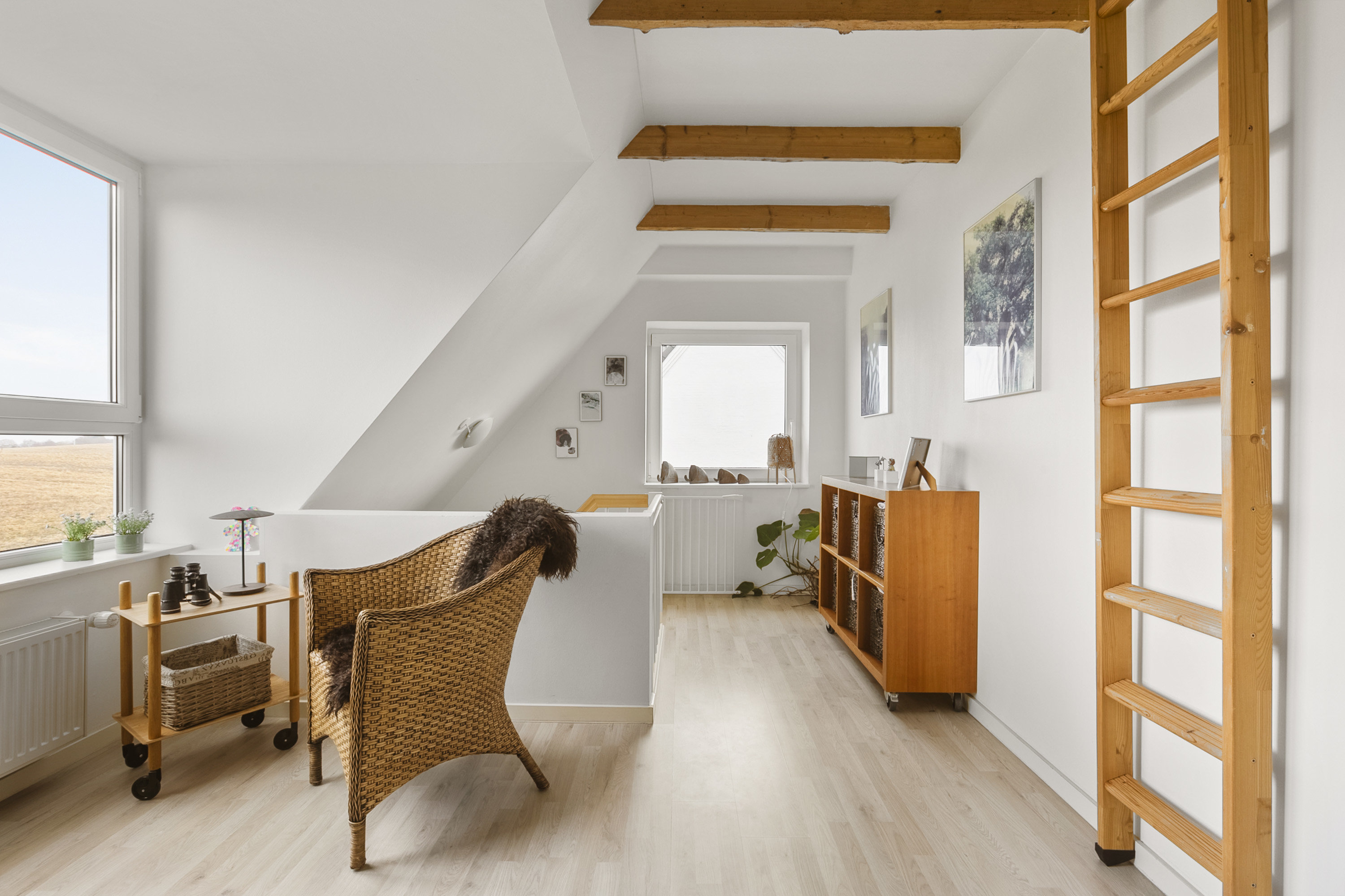 Fremhævet stue billede i fuldskærmstilstand. Billede af Varnæsvej 589, Ny Skovbøl, 6200 Aabenraa