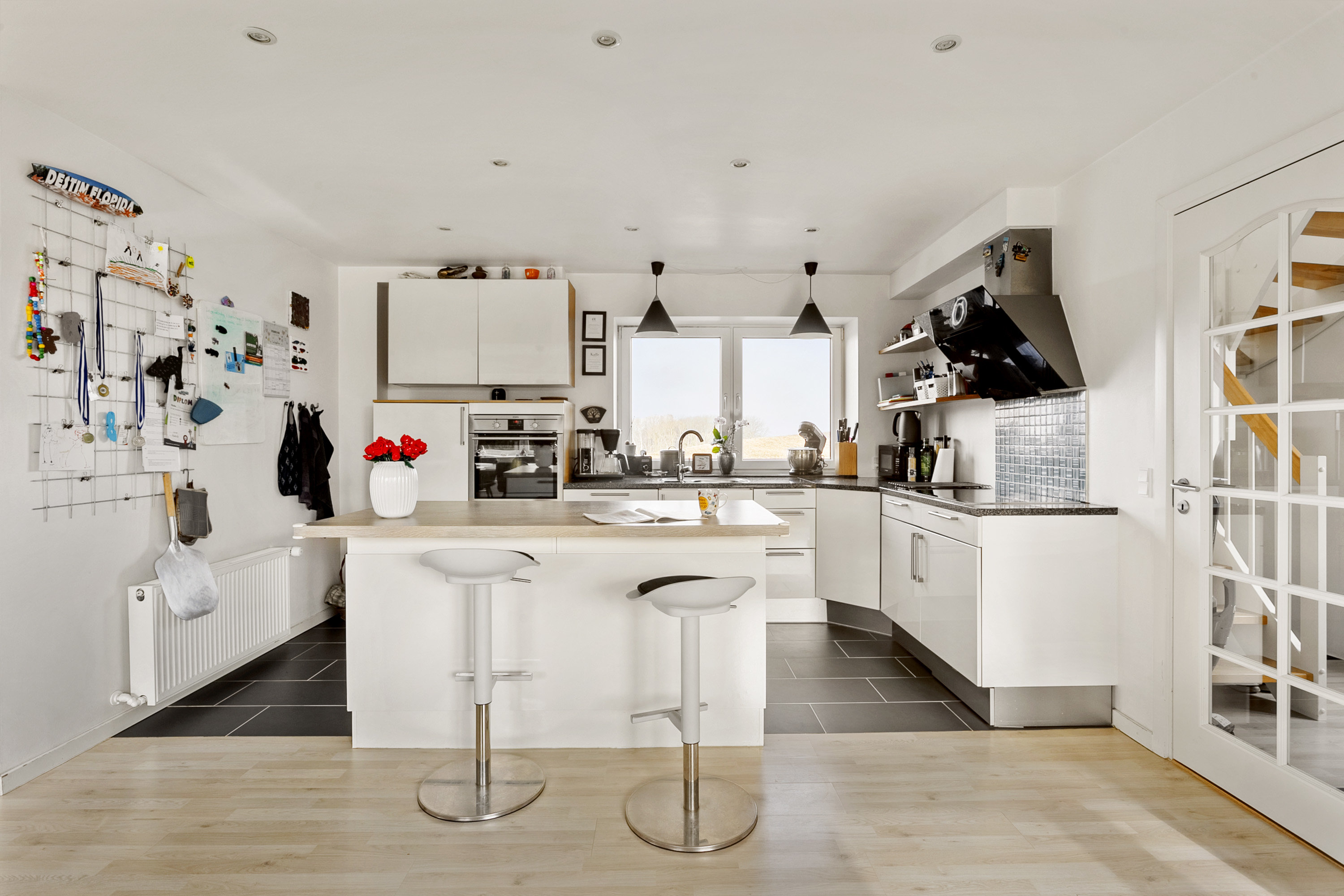 Fremhævet køkken billede i fuldskærmstilstand. Billede af Varnæsvej 589, Ny Skovbøl, 6200 Aabenraa