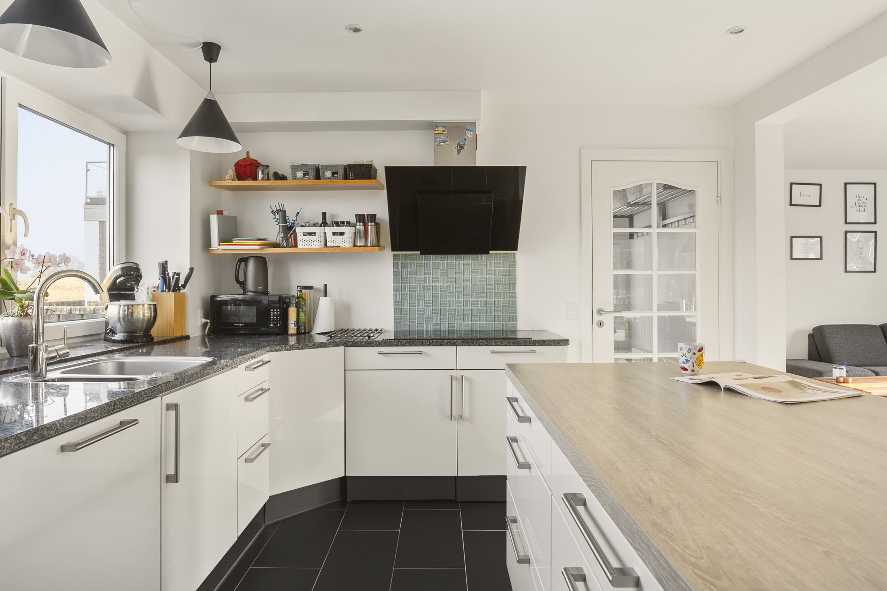 Fremhævet køkken billede i fuldskærmstilstand. Billede af Varnæsvej 589, Ny Skovbøl, 6200 Aabenraa