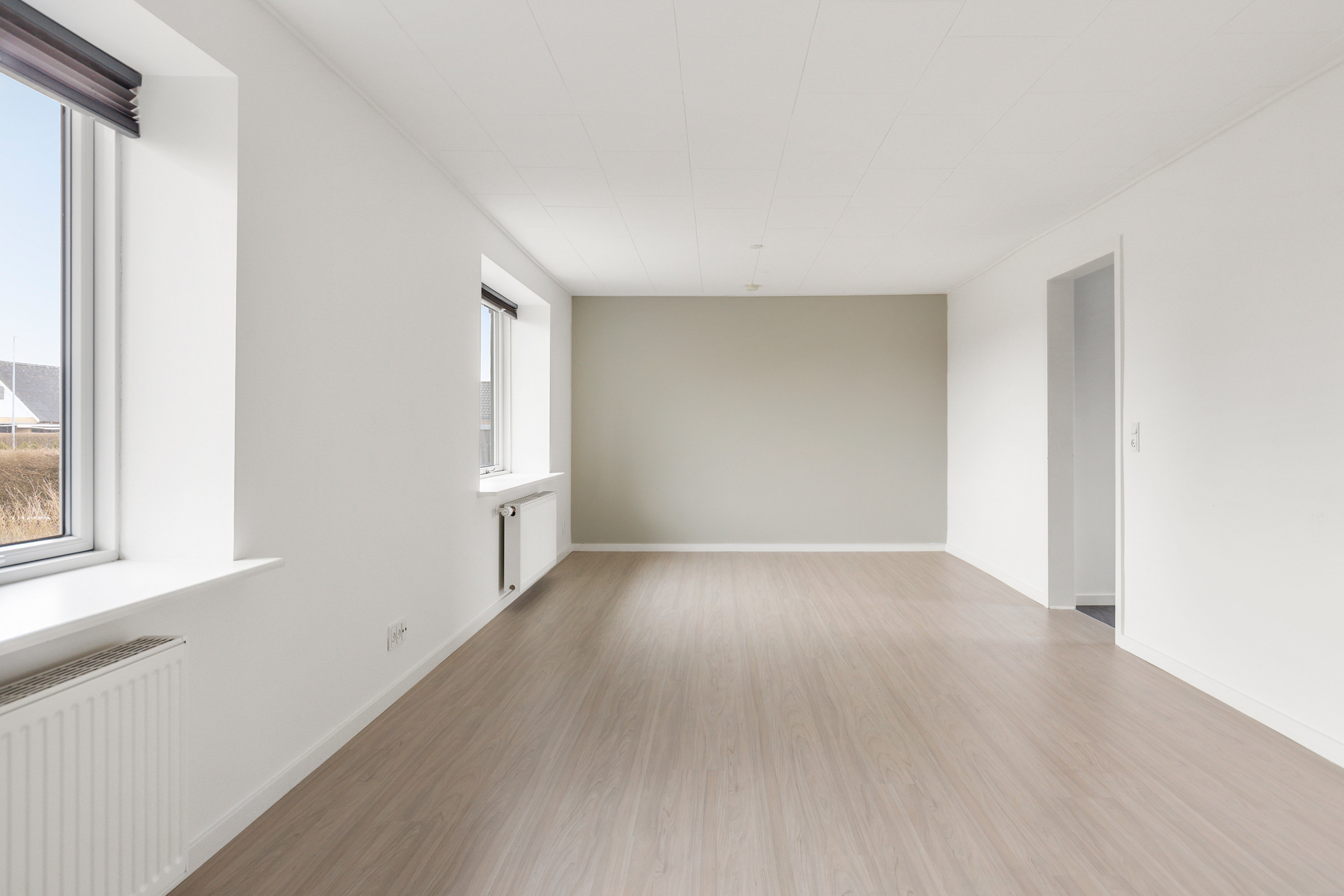 Fremhævet stue billede i fuldskærmstilstand. Billede af Skolevej 32, 9490 Pandrup