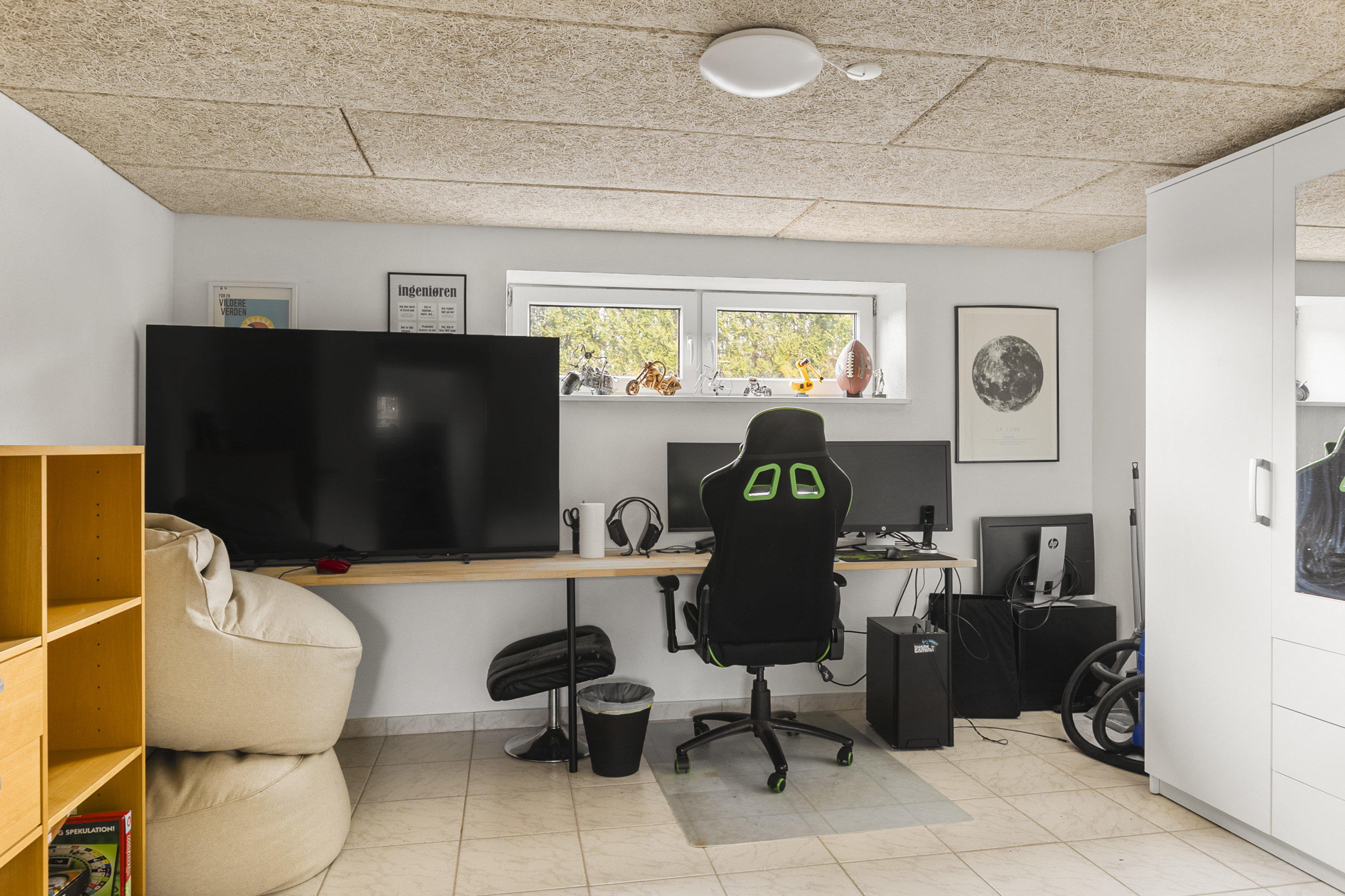 Fremhævet kontor billede i fuldskærmstilstand. Billede af Varnæsvej 589, Ny Skovbøl, 6200 Aabenraa