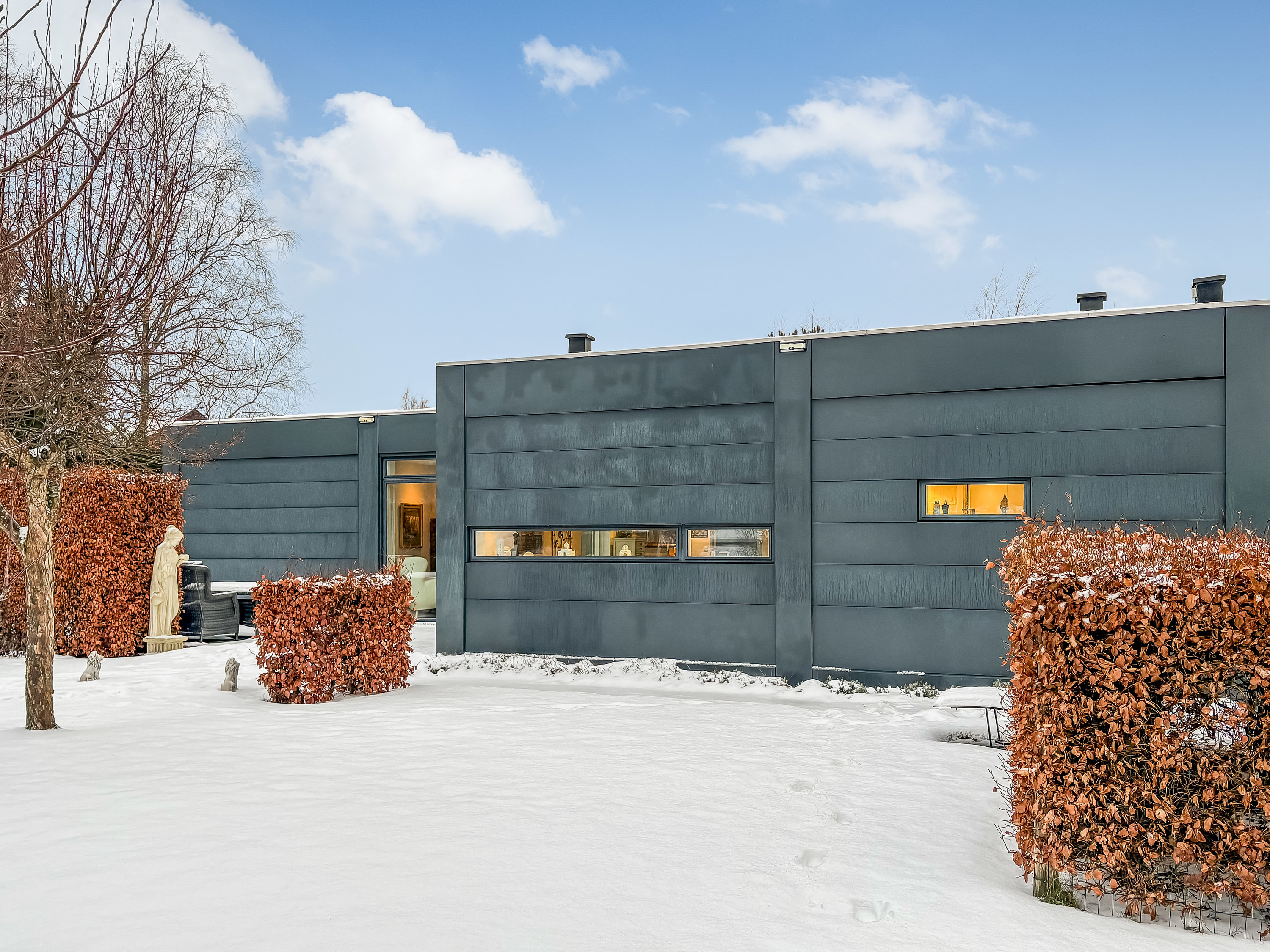 Fremhævet facade billede i fuldskærmstilstand. Billede af Granvej 67, Annisse, 3200 Helsinge