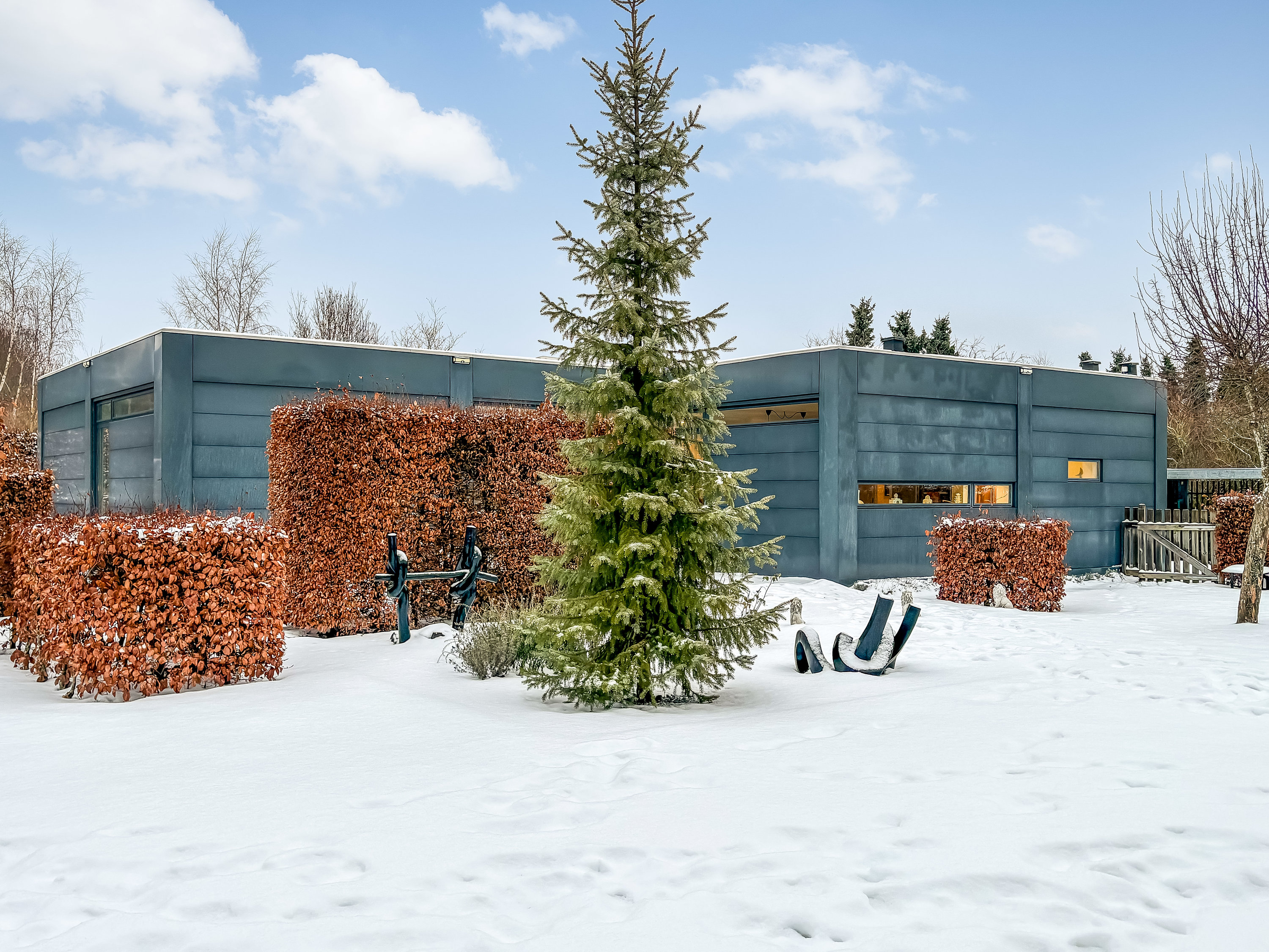 Fremhævet facade billede i fuldskærmstilstand. Billede af Granvej 67, Annisse, 3200 Helsinge