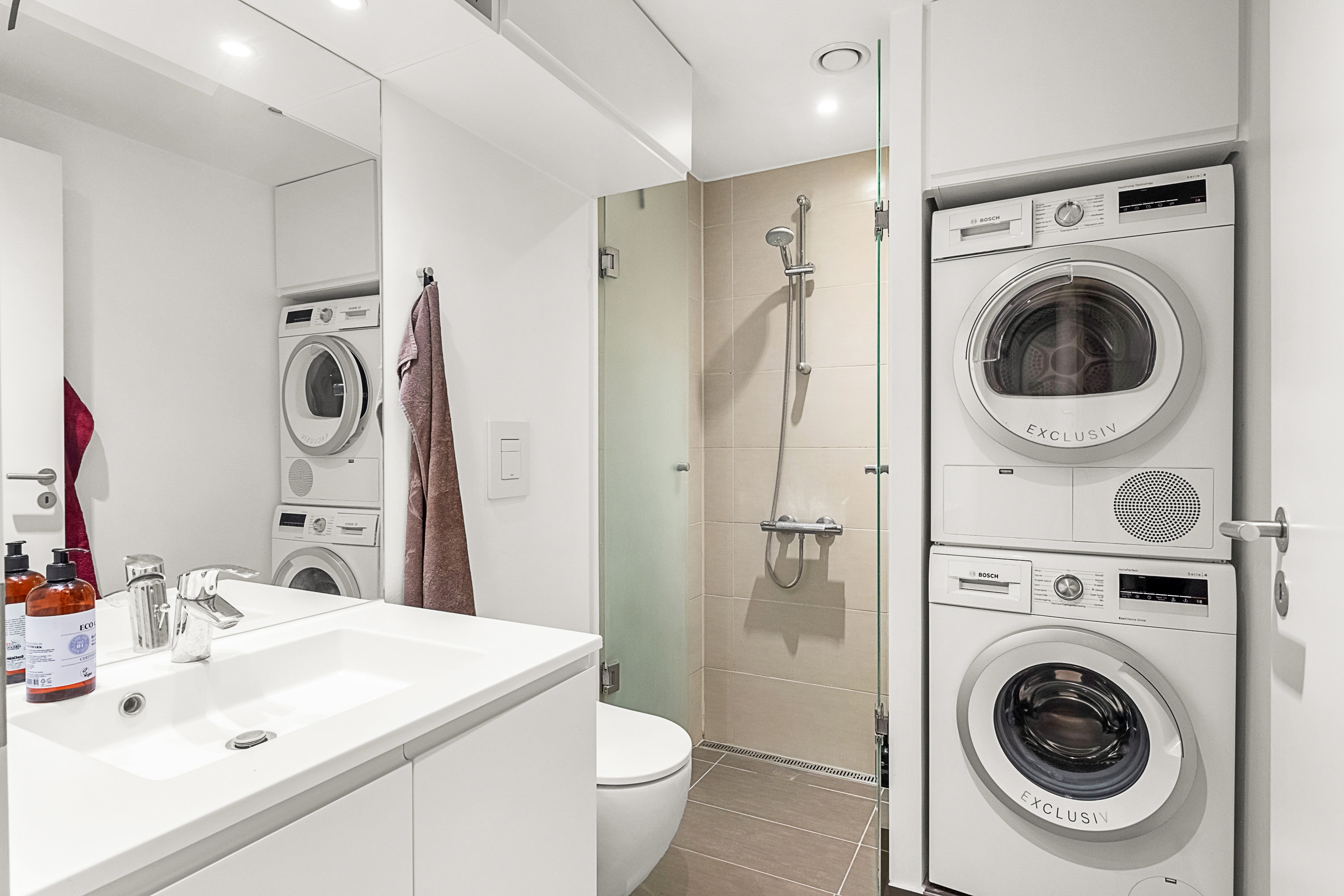 Fremhævet badeværelse billede i fuldskærmstilstand. Billede af Ceresbyen 31, 5. 4., 8000 Aarhus C