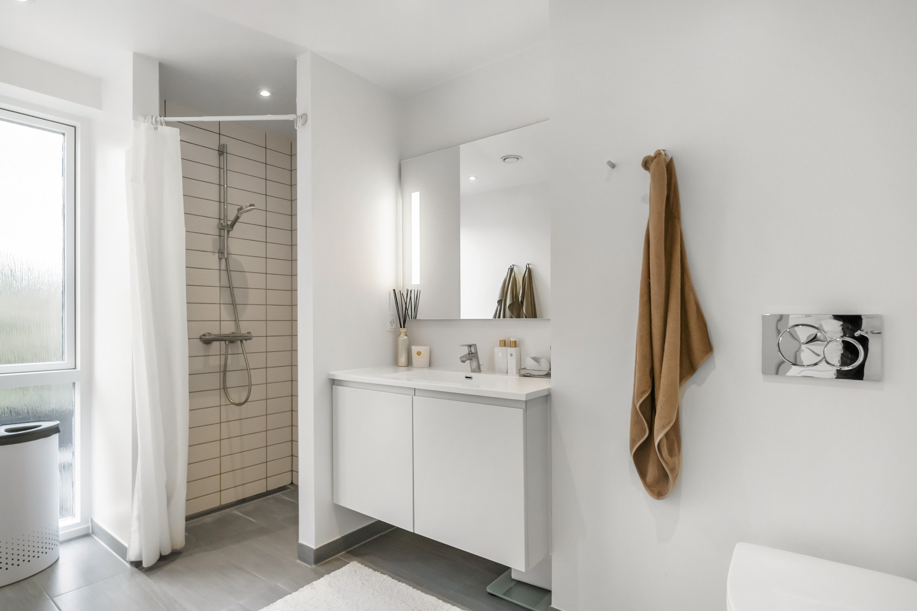 Fremhævet badeværelse billede i fuldskærmstilstand. Billede af Elmetoften 1G, 8361 Hasselager