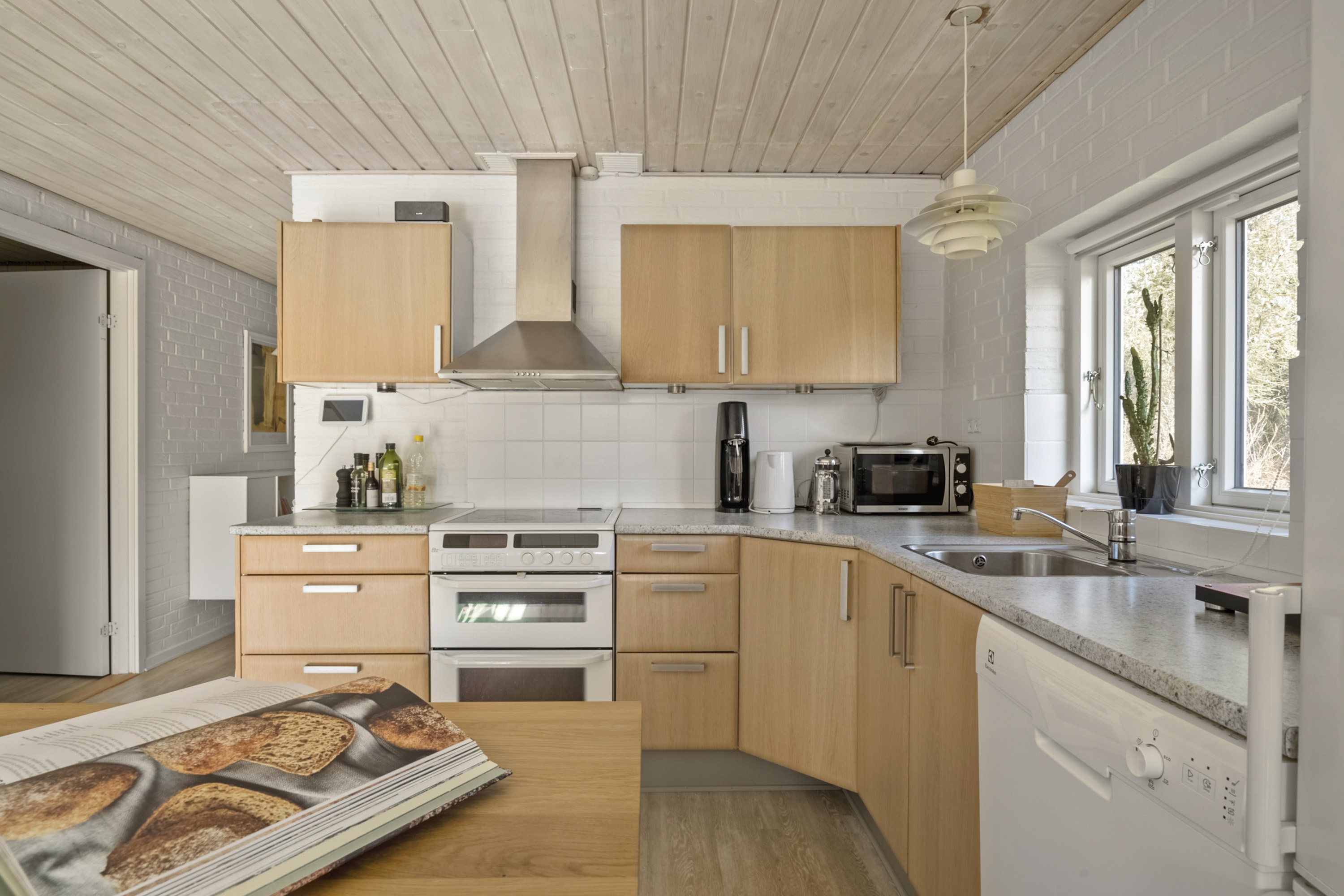 Fremhævet køkken billede i fuldskærmstilstand. Billede af Tyttebærvej 29, Vedersø, 6990 Ulfborg