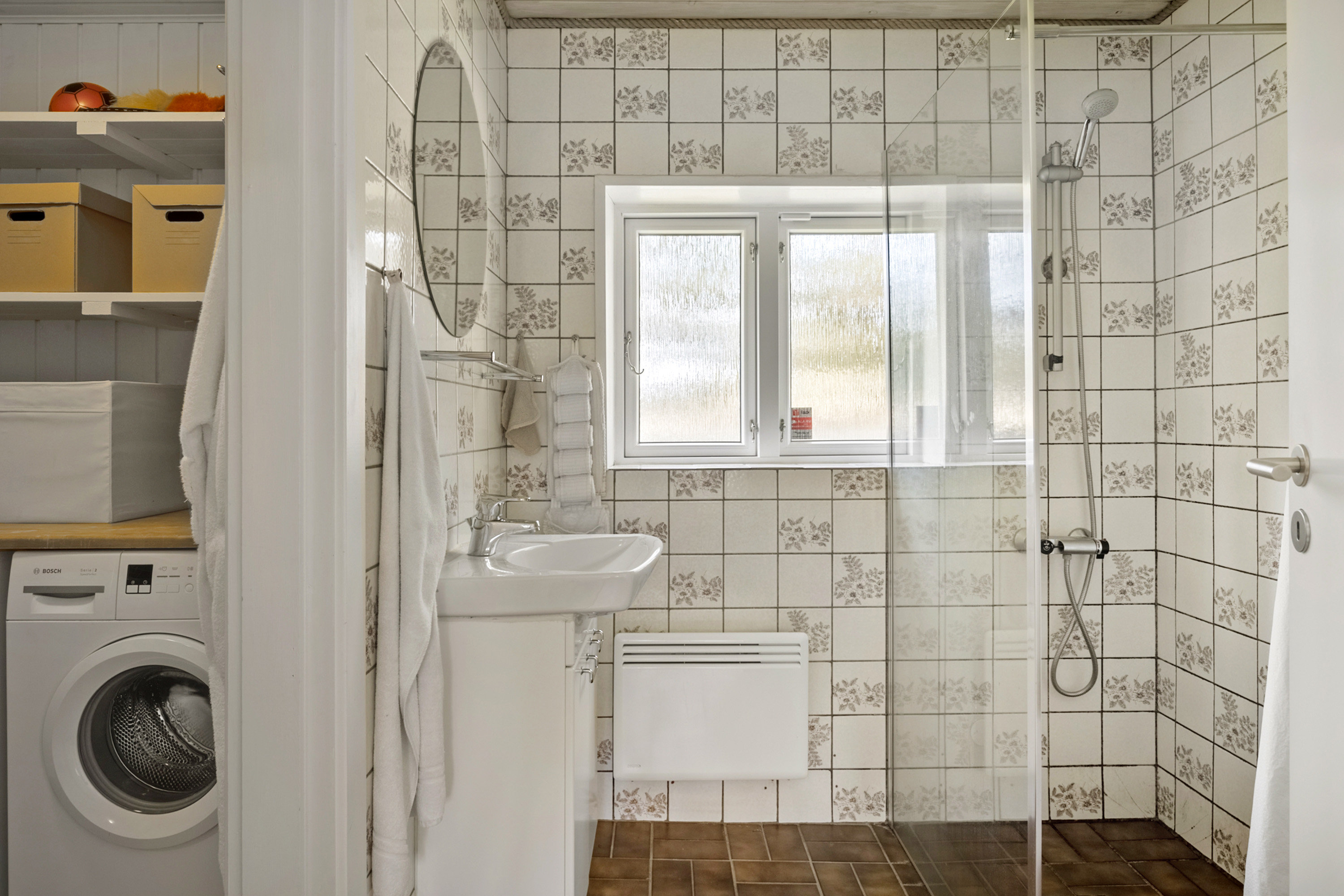 Fremhævet badeværelse billede i fuldskærmstilstand. Billede af Tyttebærvej 29, Vedersø, 6990 Ulfborg