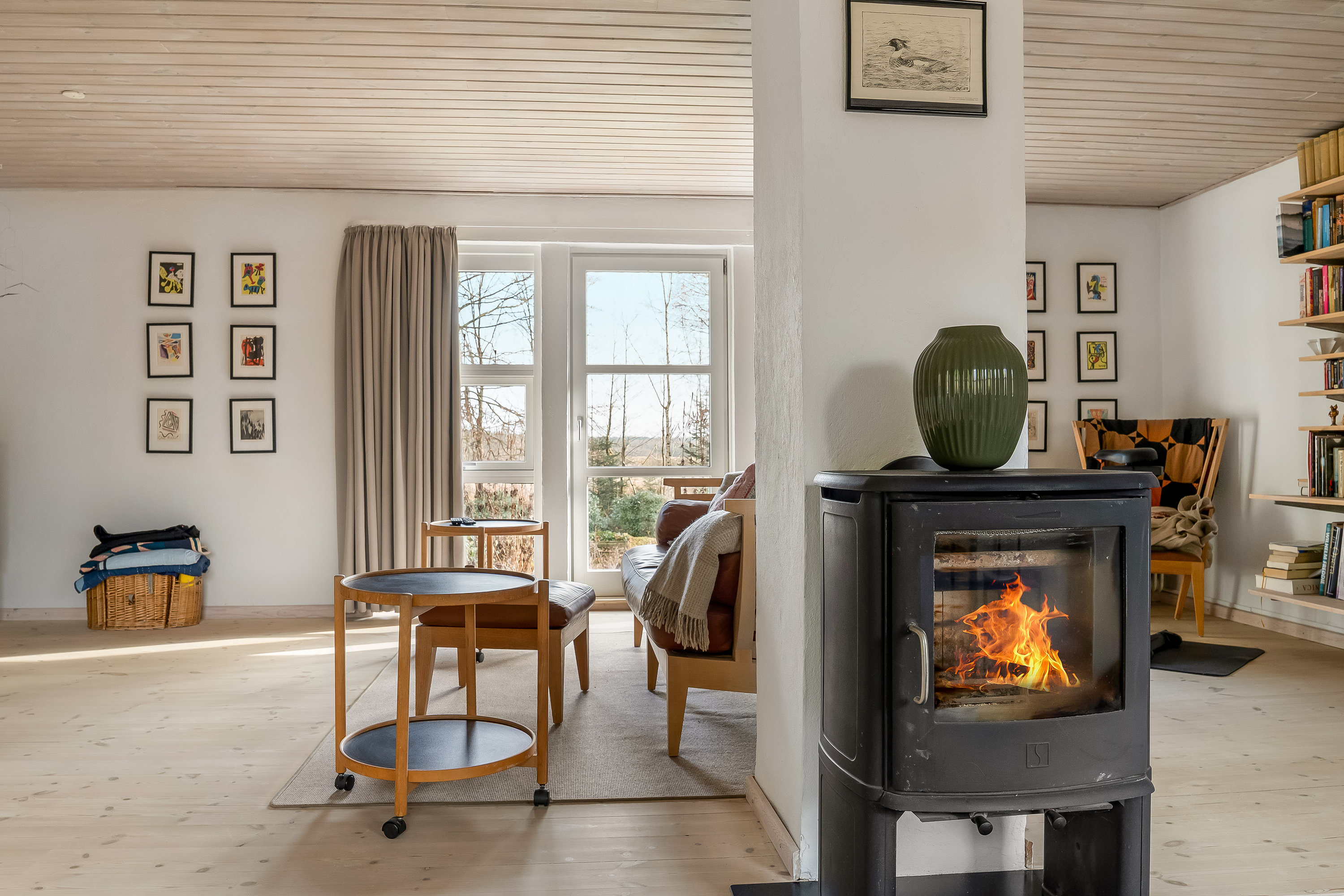 Fremhævet stue billede i fuldskærmstilstand. Billede af Skjernvej 121, Skarrild, 6933 Kibæk