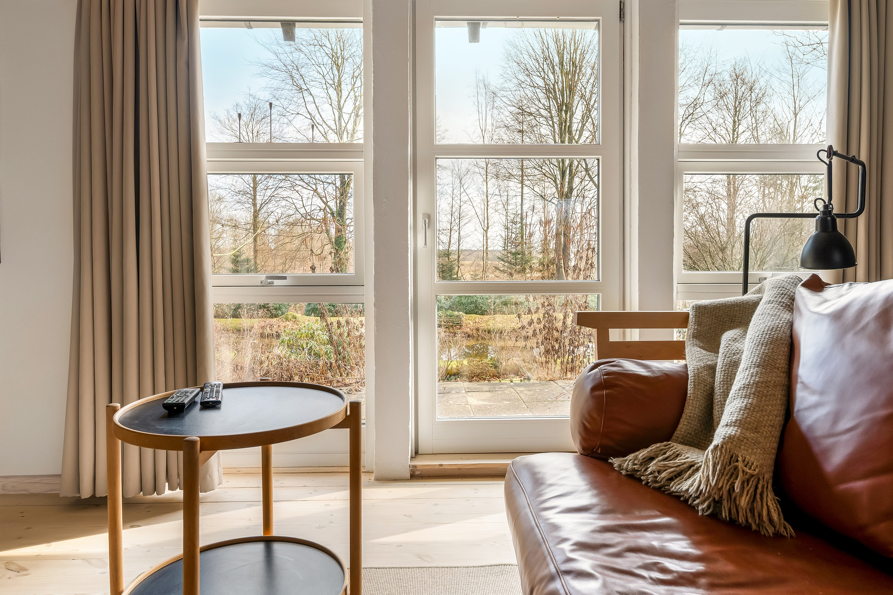 Fremhævet stue billede i fuldskærmstilstand. Billede af Skjernvej 121, Skarrild, 6933 Kibæk