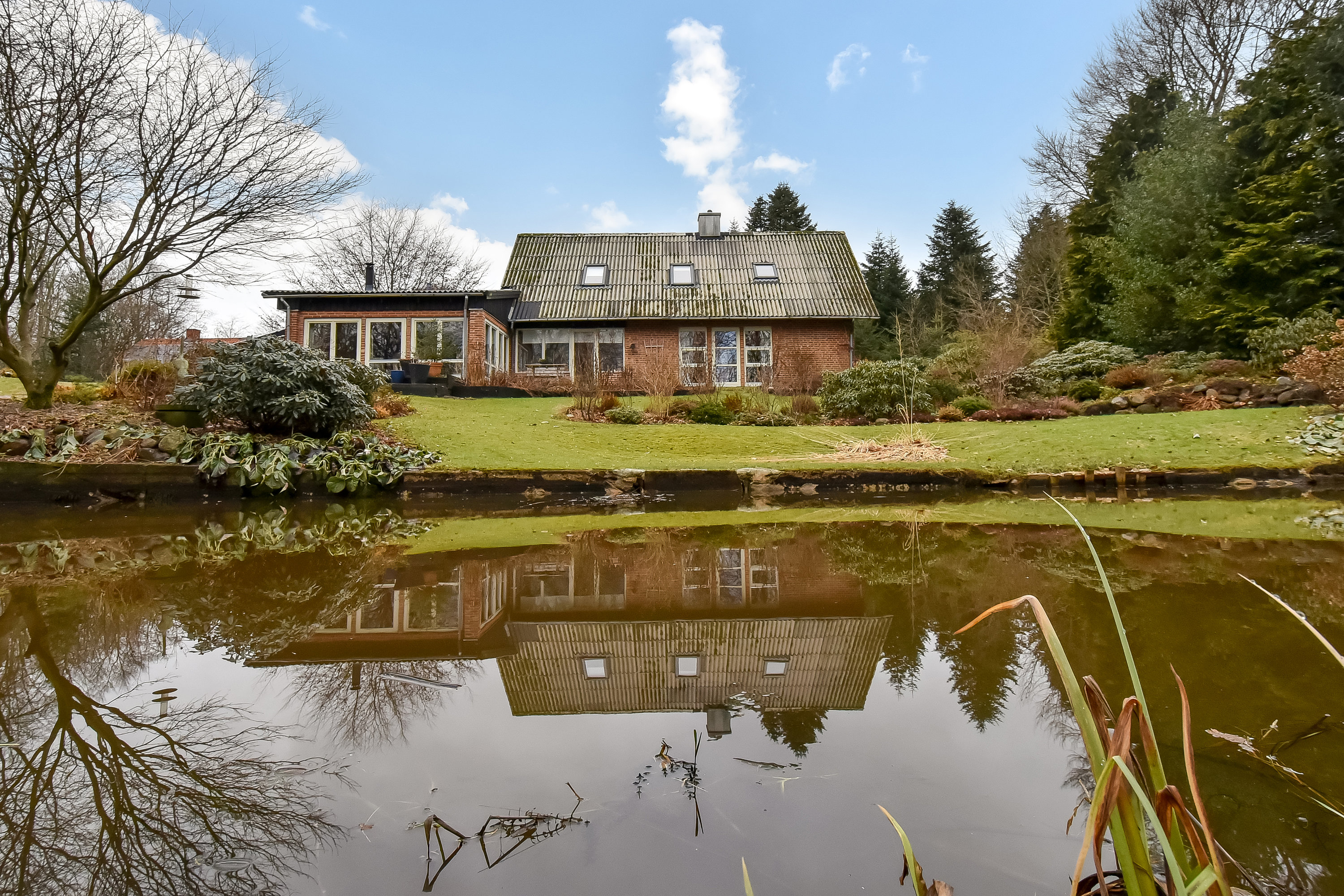 Fremhævet ejendommen billede i fuldskærmstilstand. Billede af Skjernvej 121, Skarrild, 6933 Kibæk