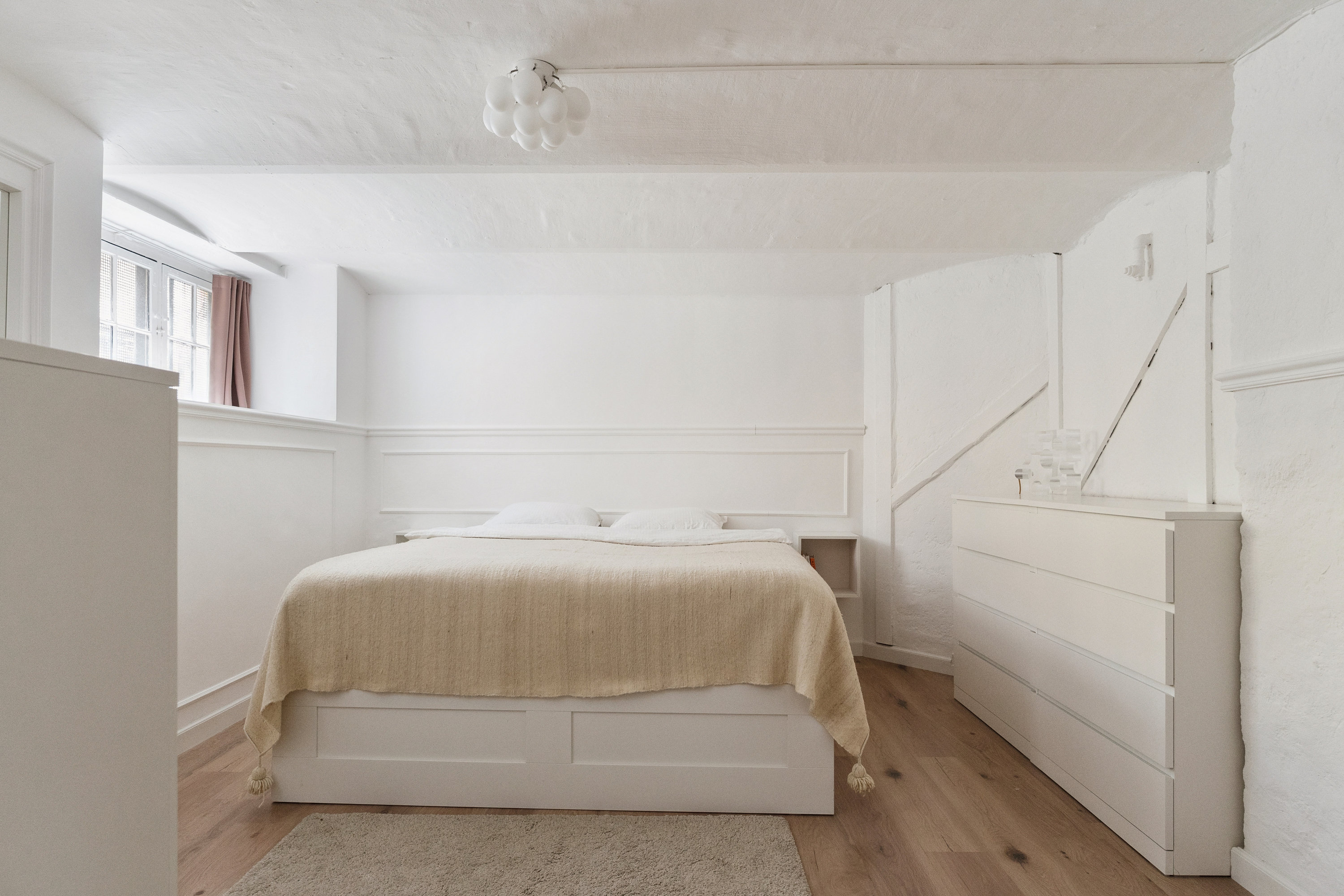 Fremhævet værelse billede i fuldskærmstilstand. Billede af Rosenvængets Allé 17A, st.., 2100 København Ø