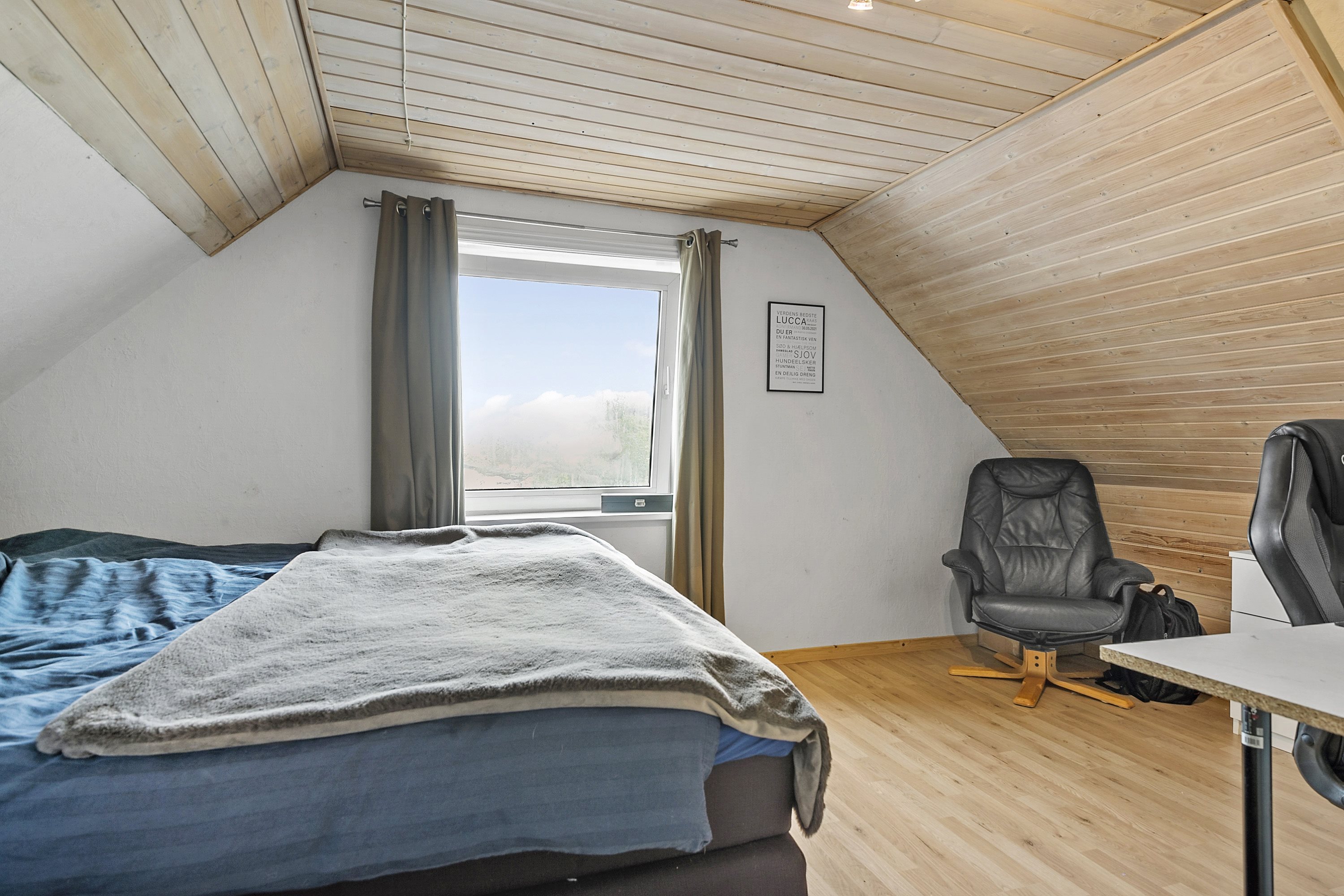 Fremhævet soveværelse billede i fuldskærmstilstand. Billede af Østergade 20, 8300 Odder