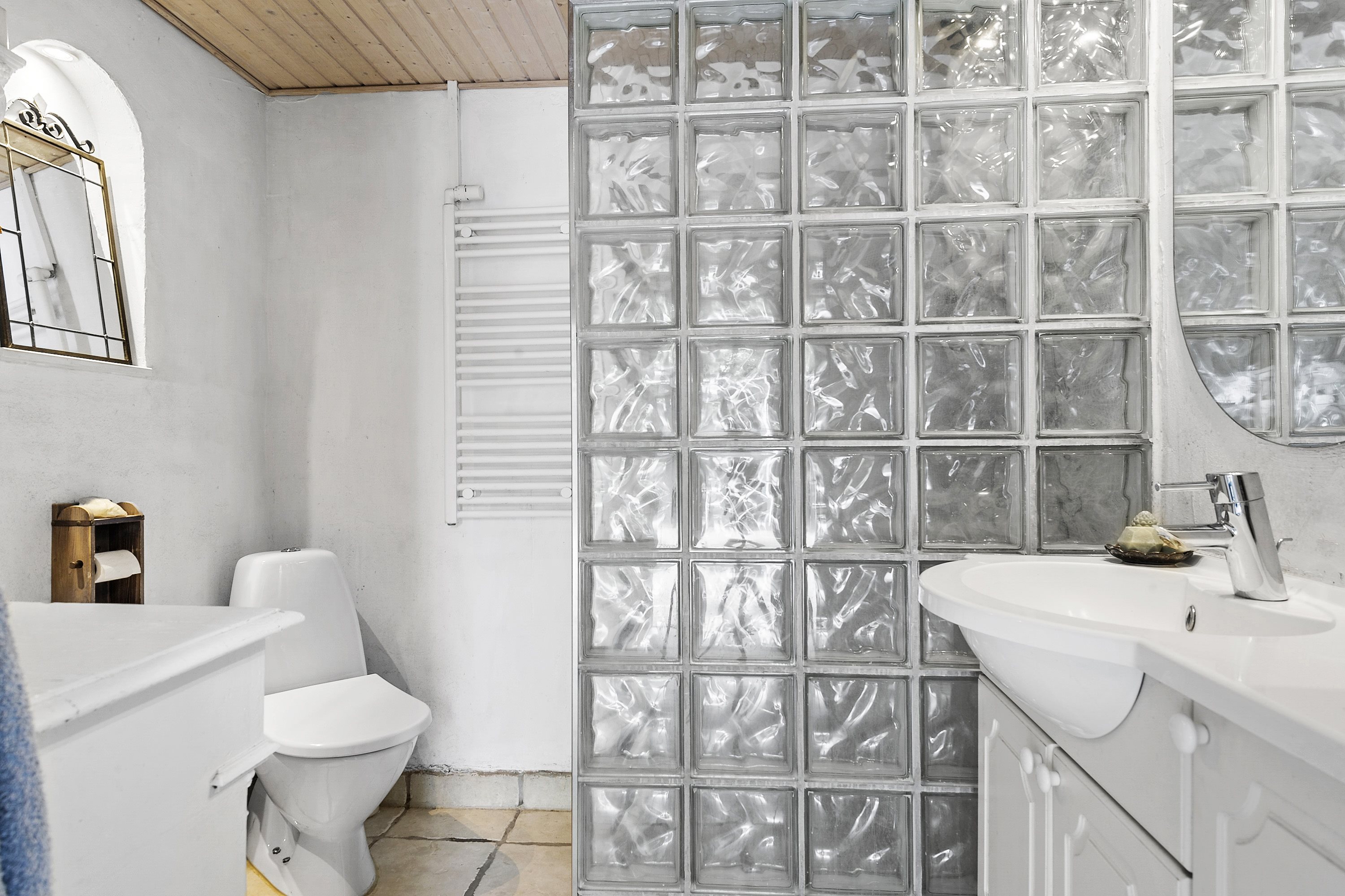 Fremhævet badeværelse billede i fuldskærmstilstand. Billede af Østergade 20, 8300 Odder