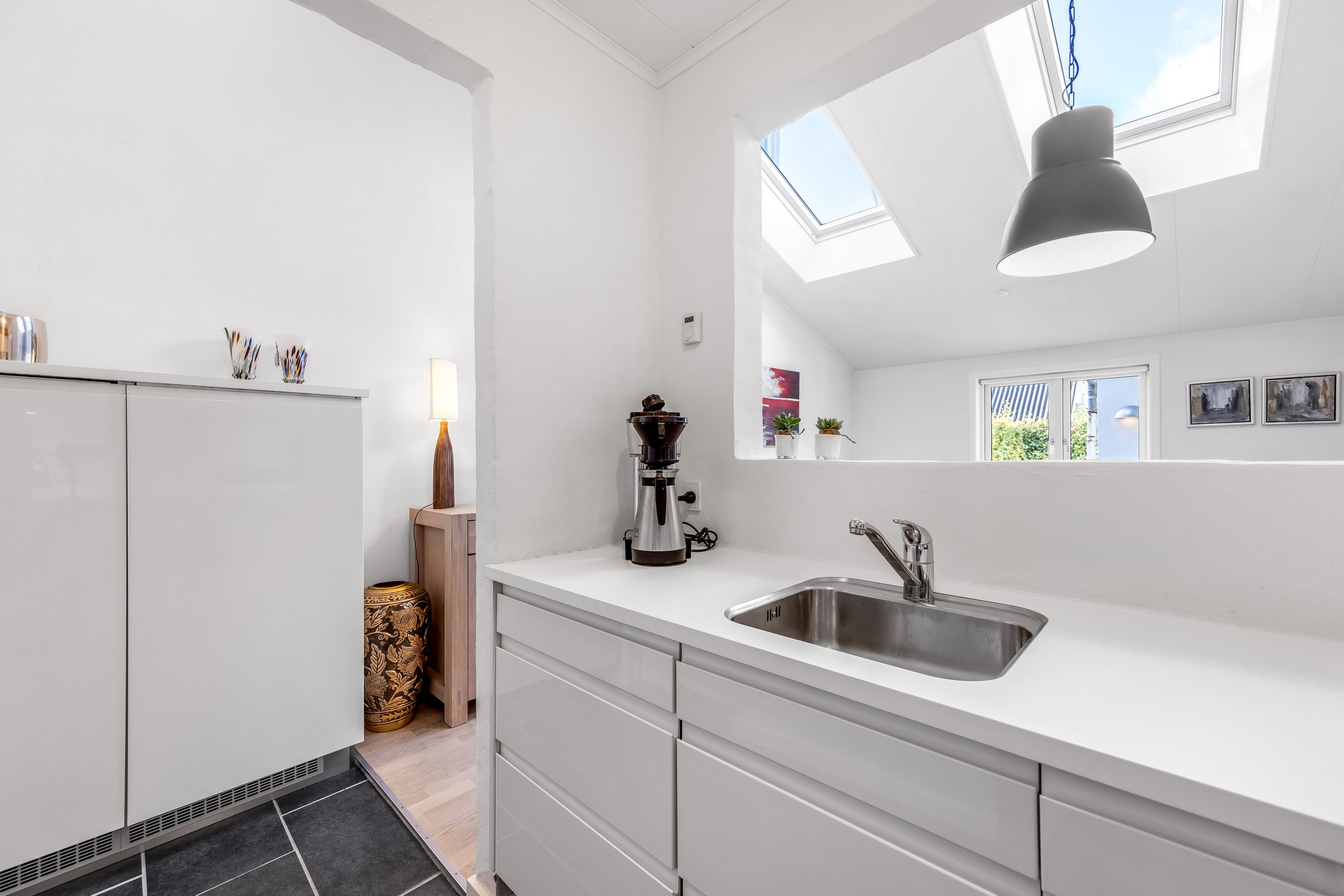 Fremhævet køkken billede i fuldskærmstilstand. Billede af Kirketoften 6D, 8260 Viby J