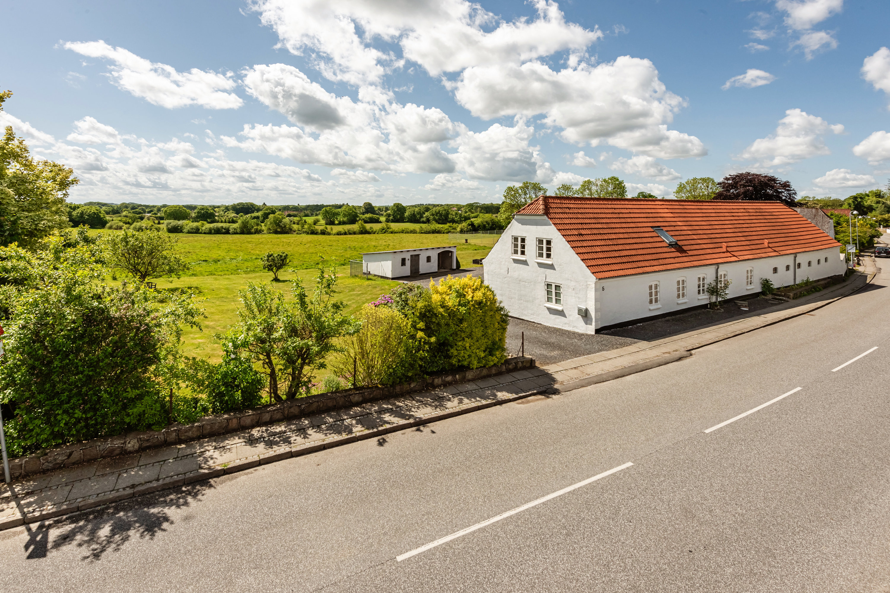 Fremhævet  billede i fuldskærmstilstand. Billede af Genner Bygade 5, Genner, 6230 Rødekro