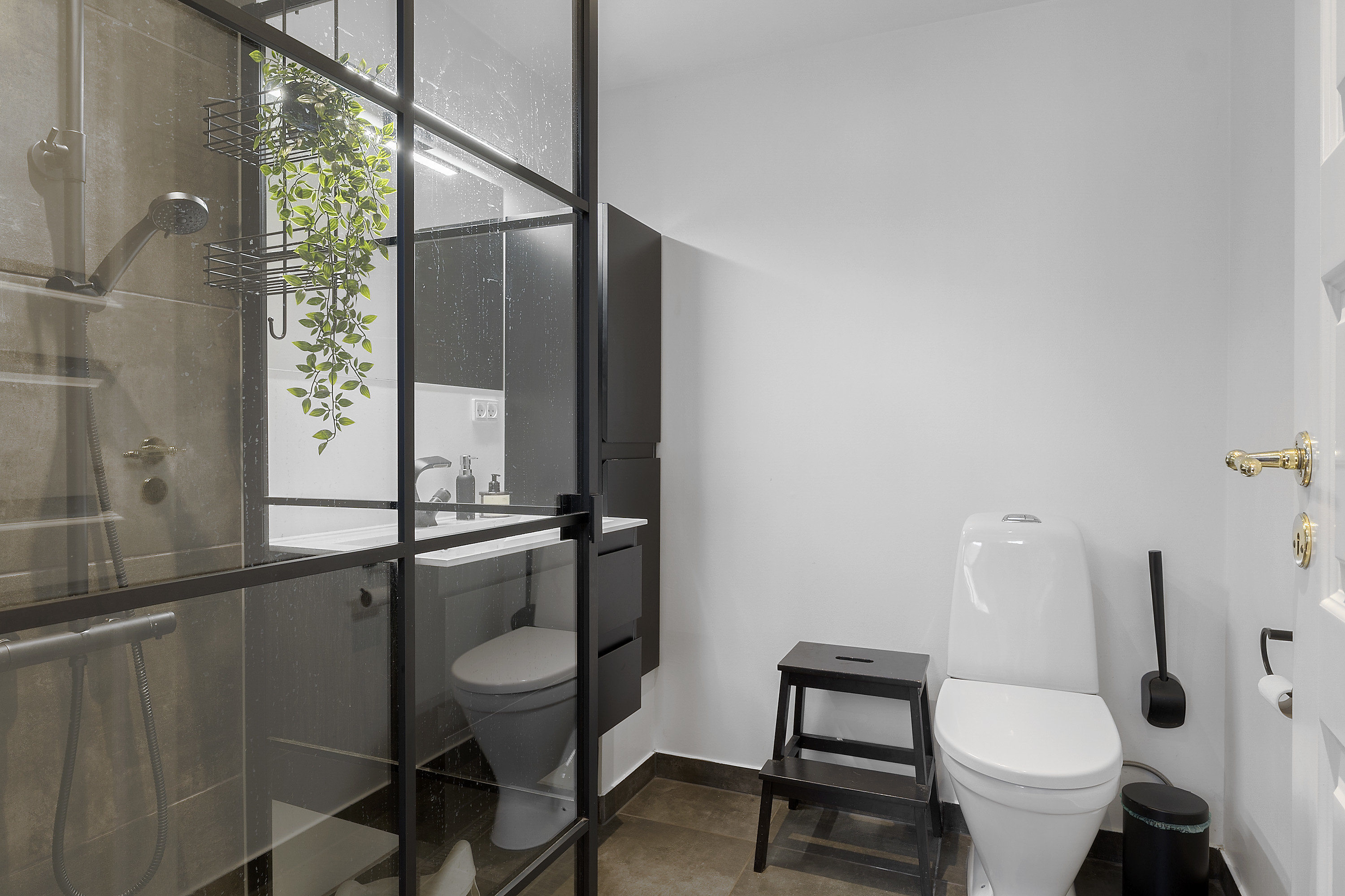 Fremhævet badeværelse billede i fuldskærmstilstand. Billede af Baggade 15, 4220 Korsør