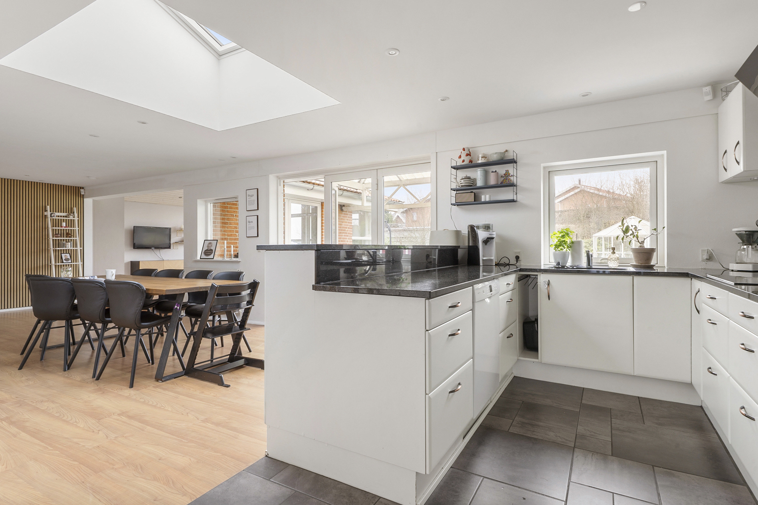 Fremhævet køkken billede i fuldskærmstilstand. Billede af Ekkodalen 78, Erritsø, 7000 Fredericia