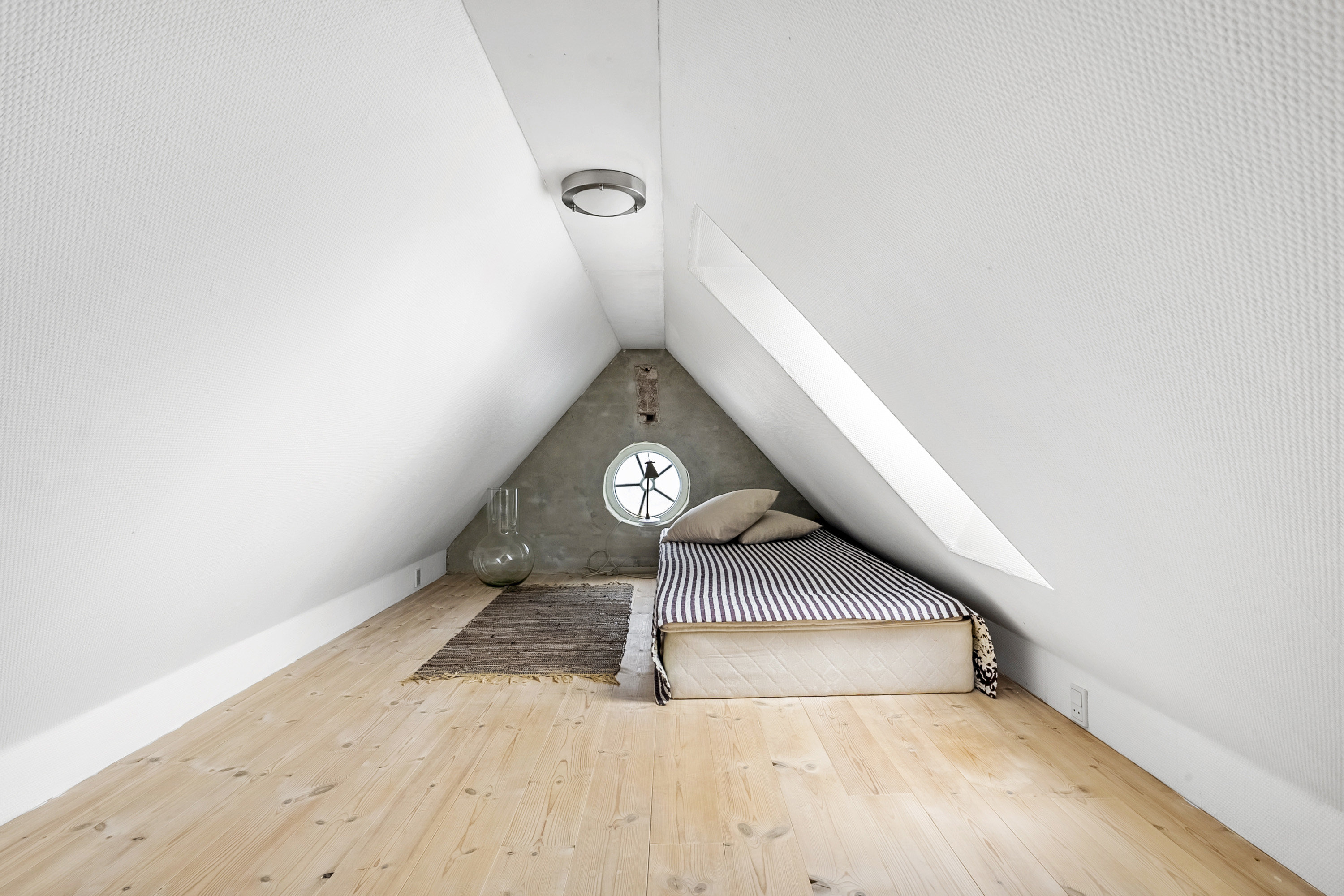 Fremhævet soveværelse billede i fuldskærmstilstand. Billede af Aabenraavej 33, 6100 Haderslev