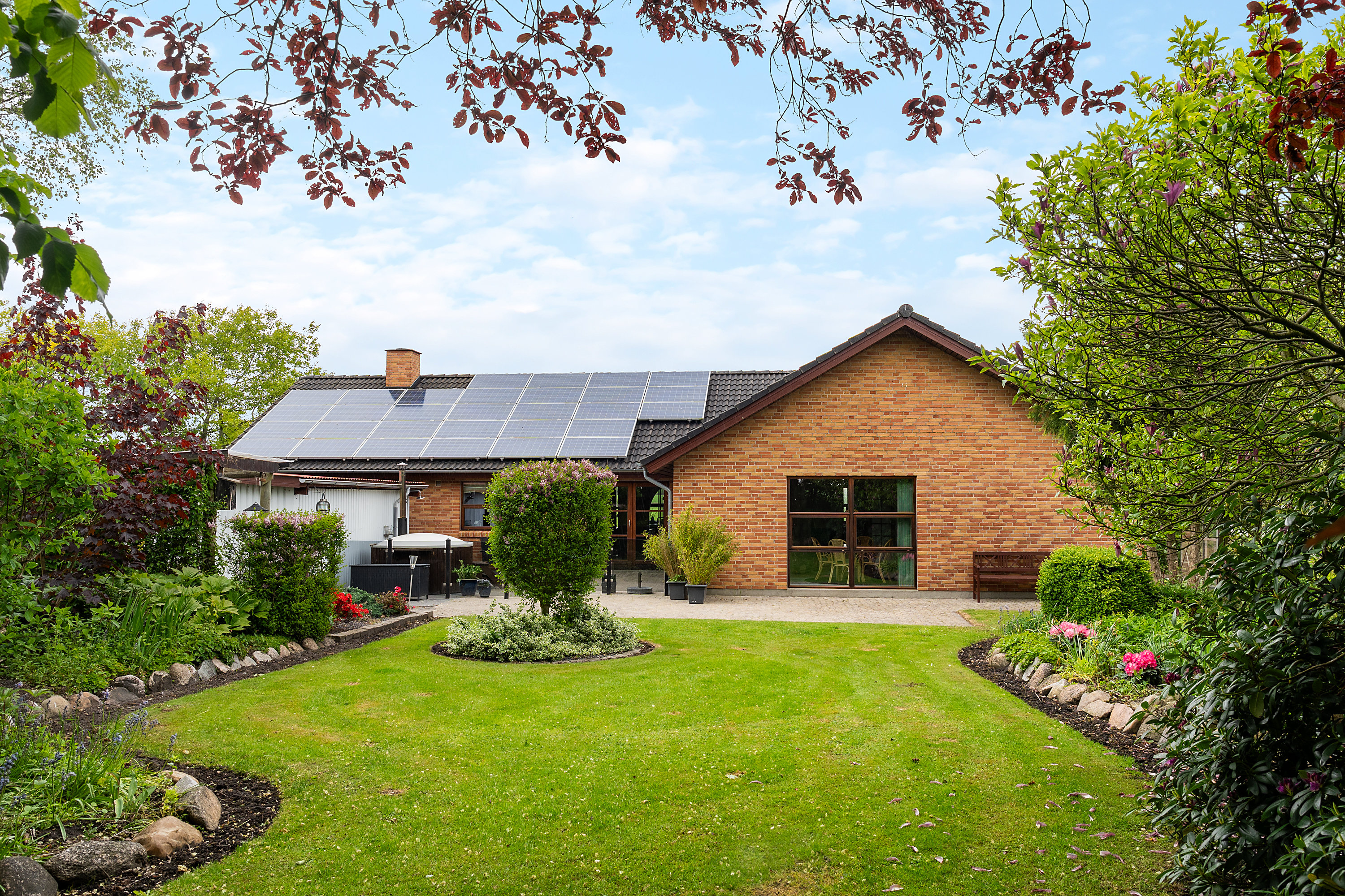 Fremhævet have billede i fuldskærmstilstand. Billede af Skærbækvej 4, Vium Øst, 6920 Videbæk