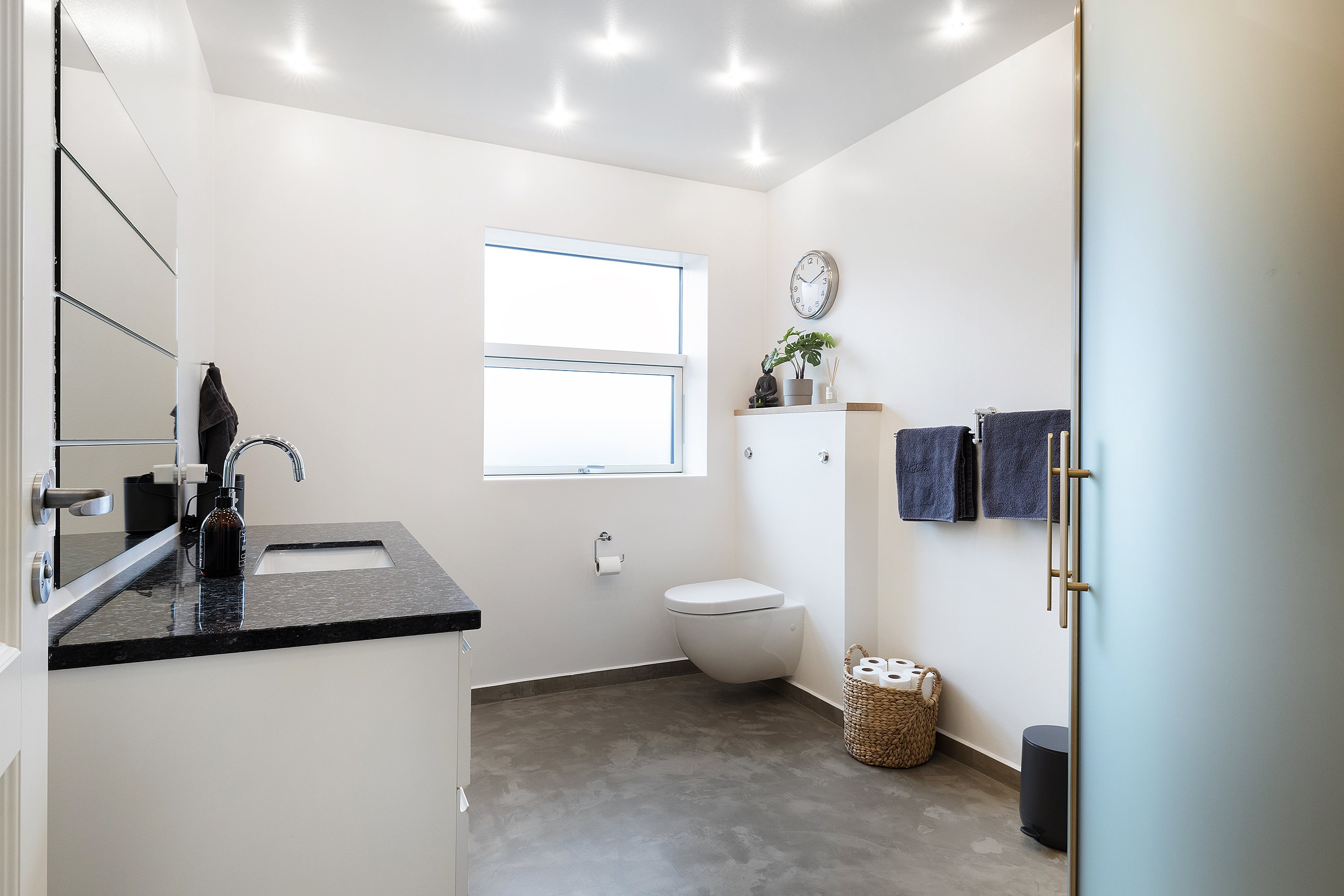 Fremhævet  billede i fuldskærmstilstand. Billede af Gåsebakken 10, Ugelbølle, 8410 Rønde