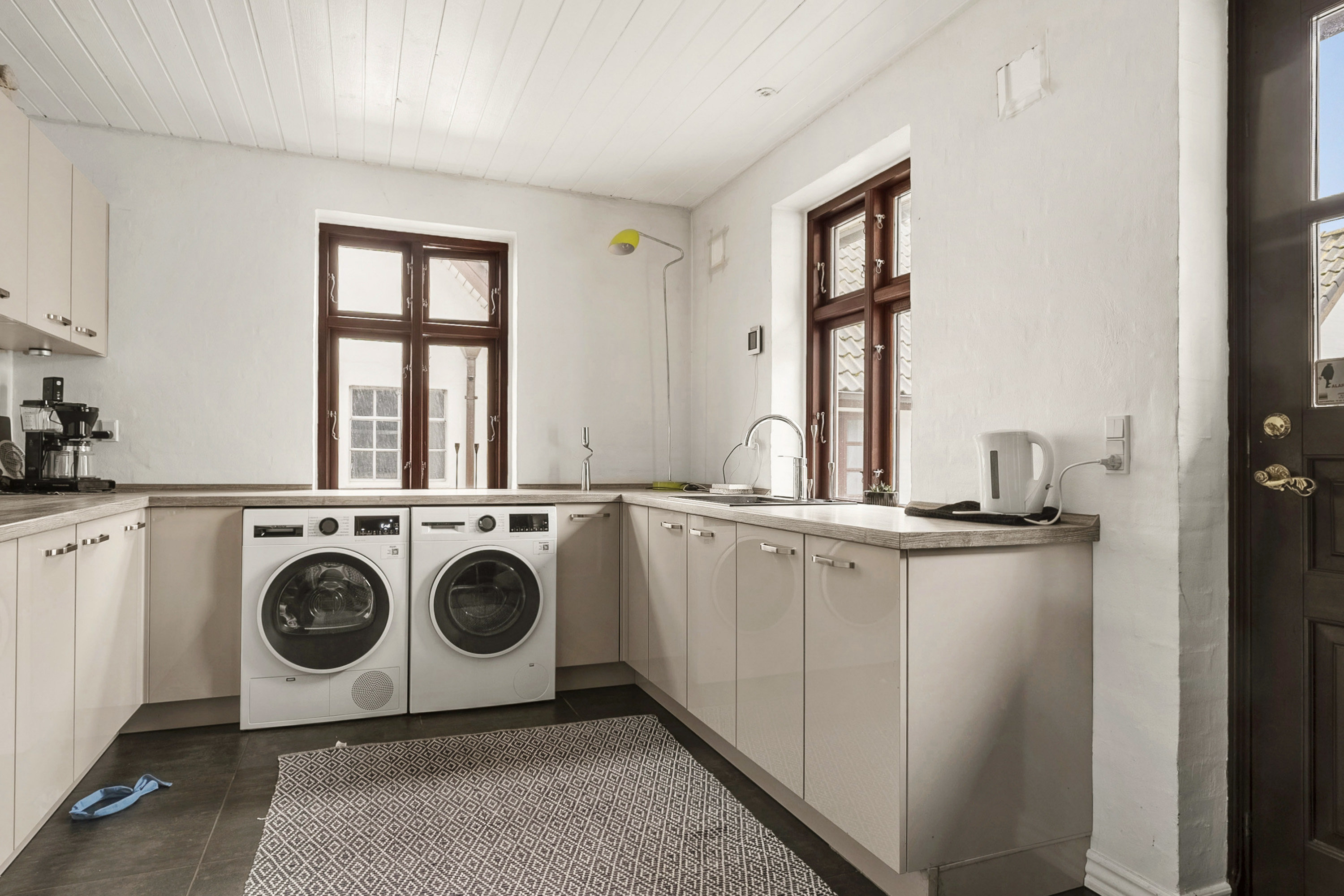 Fremhævet køkken billede i fuldskærmstilstand. Billede af Nordmarksvej 7, Glud, 7130 Juelsminde