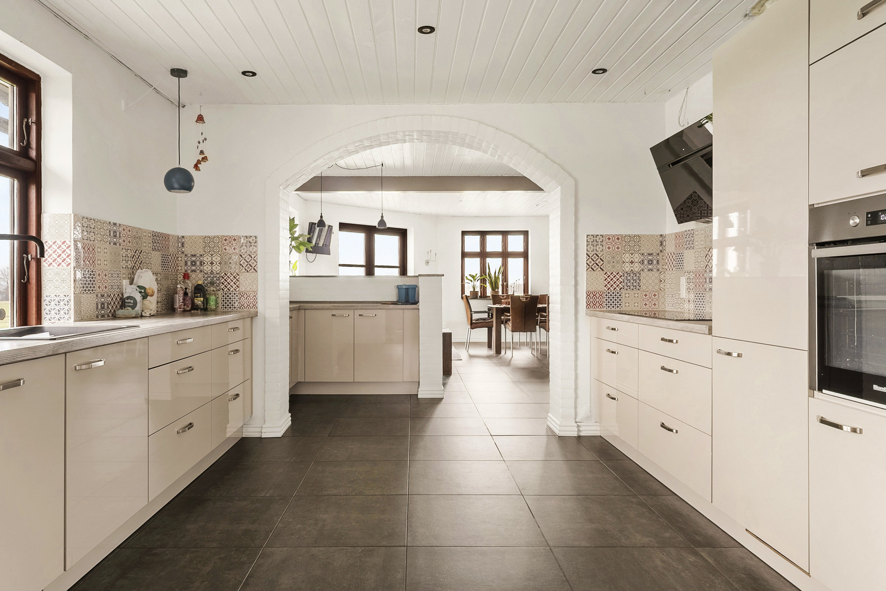 Fremhævet køkken billede i fuldskærmstilstand. Billede af Nordmarksvej 7, Glud, 7130 Juelsminde