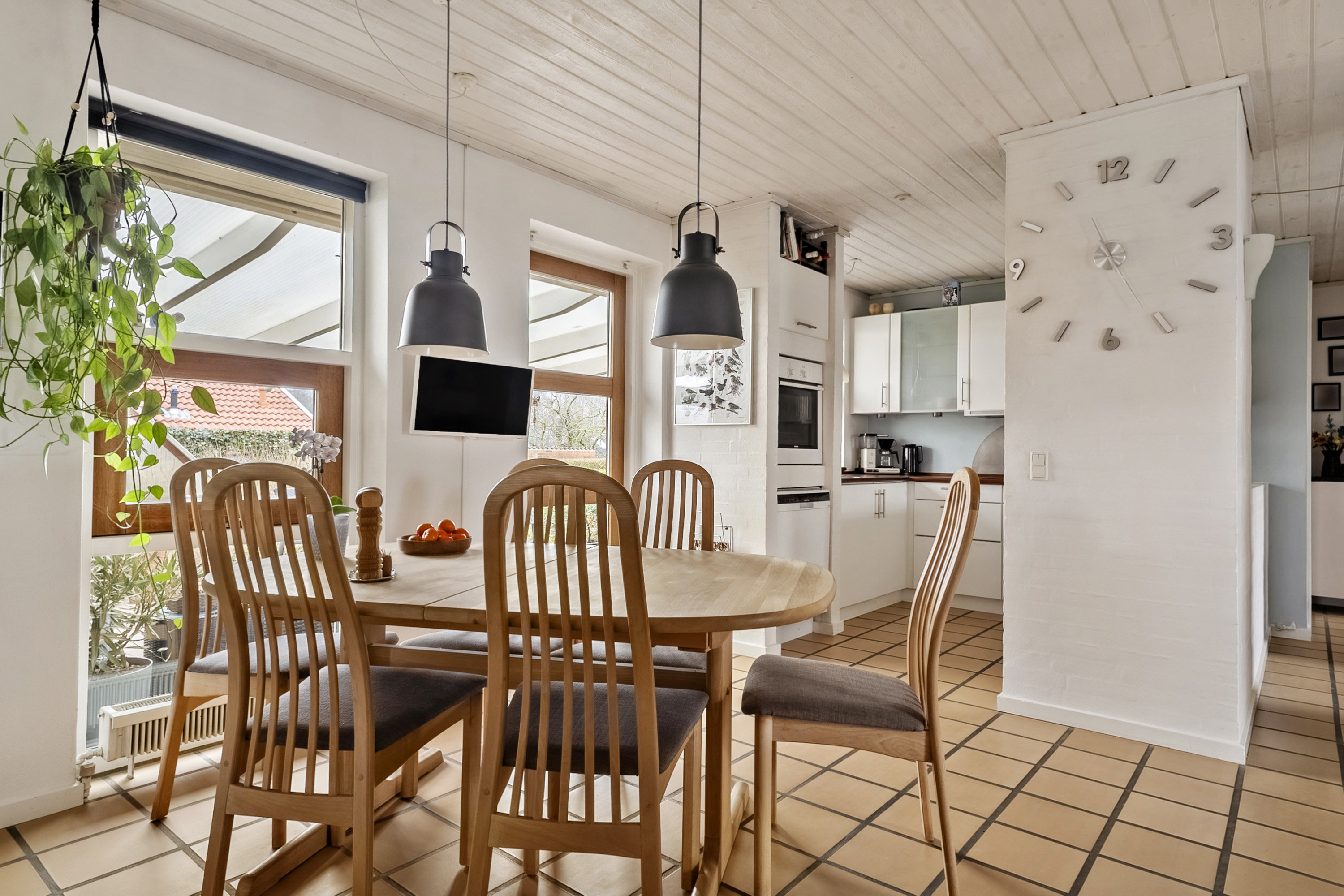Fremhævet spisestue billede i fuldskærmstilstand. Billede af Humleballe 28, Søvind, 8700 Horsens