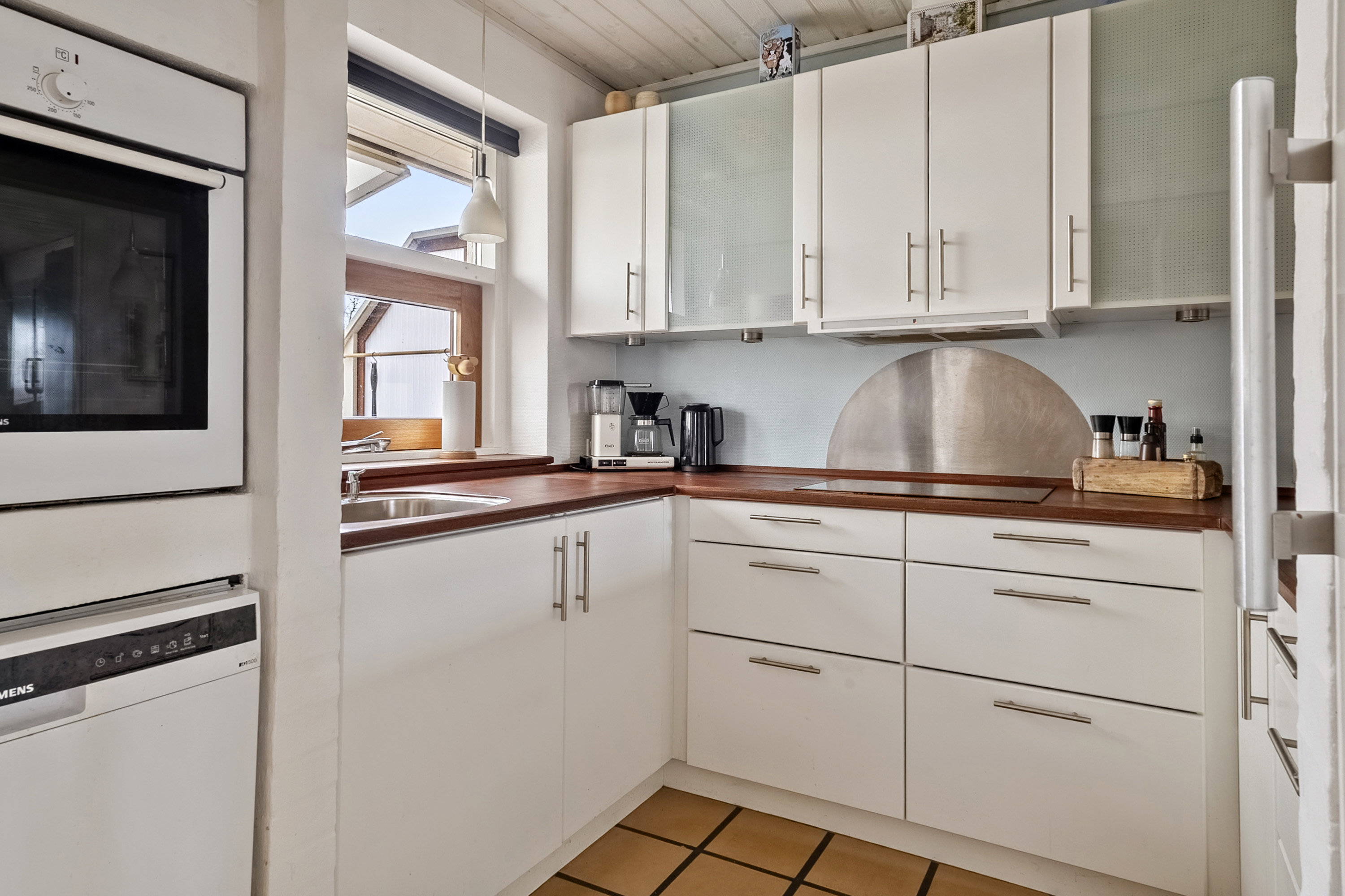 Fremhævet køkken billede i fuldskærmstilstand. Billede af Humleballe 28, Søvind, 8700 Horsens