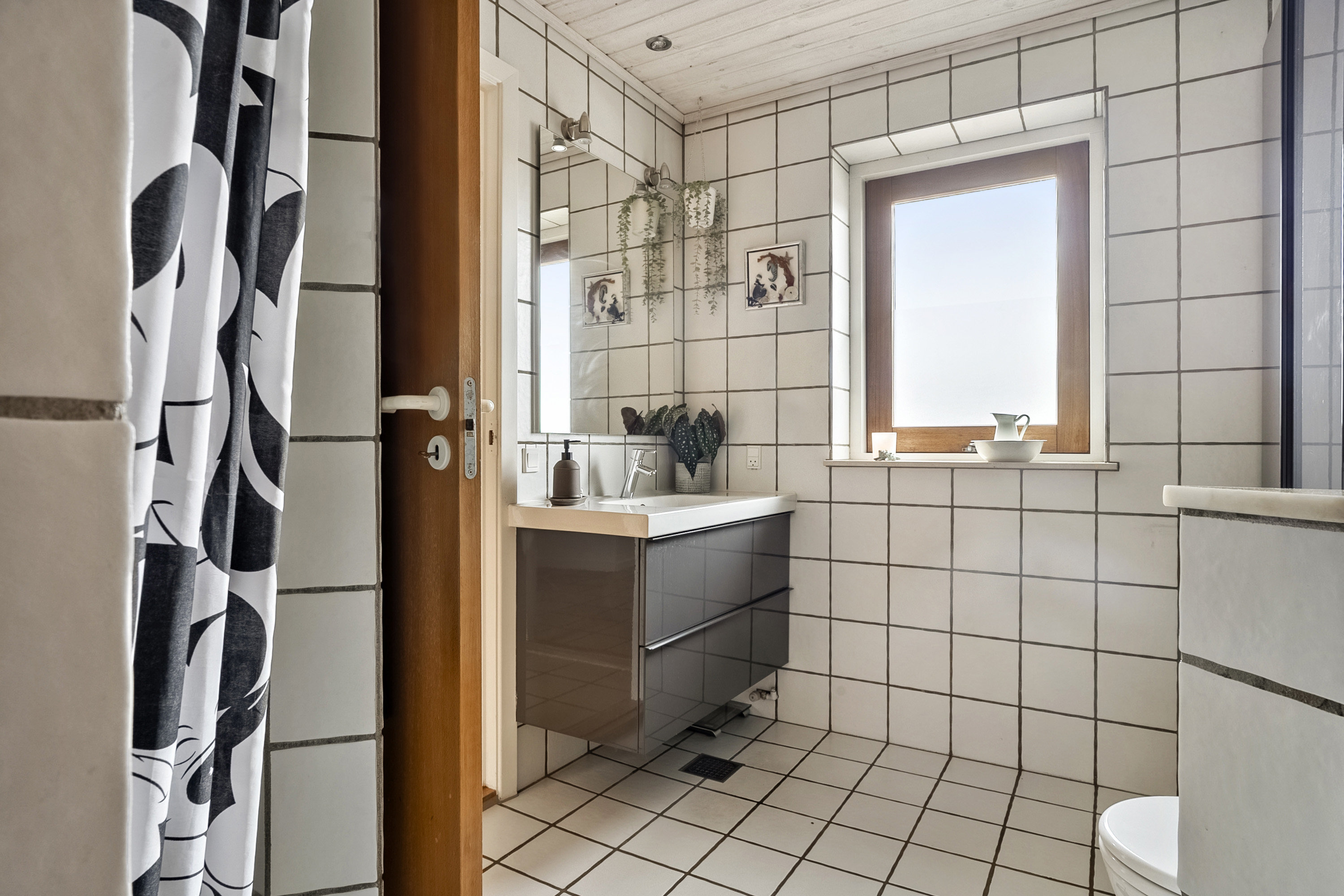 Fremhævet badeværelse billede i fuldskærmstilstand. Billede af Humleballe 28, Søvind, 8700 Horsens